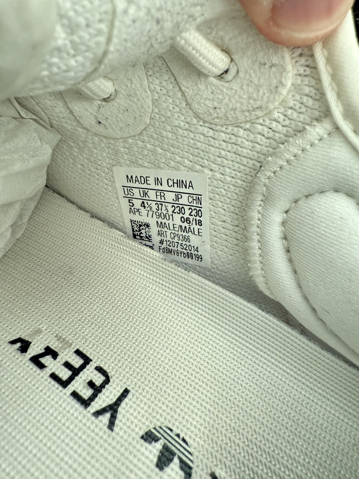 Adidas Yeezy 350 White Size US 5 / EU 37 - 6 Thumbnail