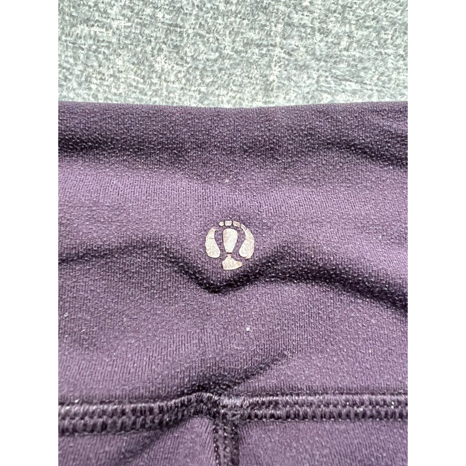 Lululemon Lululemon Maroon Red Train Times Crop Leggings 24” womens size 6 Size 28" / US 6 / IT 42 - 4 Thumbnail