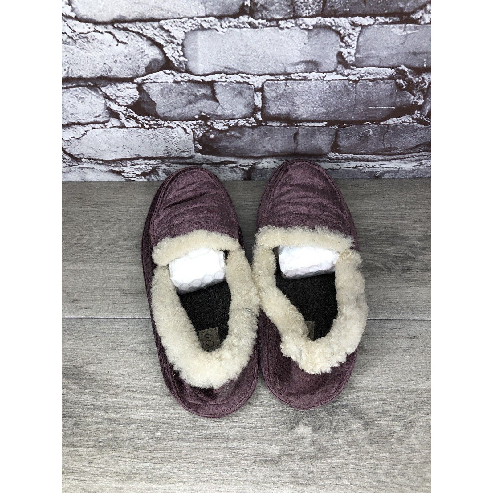 Olukai OluKai Ku'una Lanui Red Ginger Velvet Sheep Fur Slippers Wom Size US 10 / IT 40 - 6 Thumbnail
