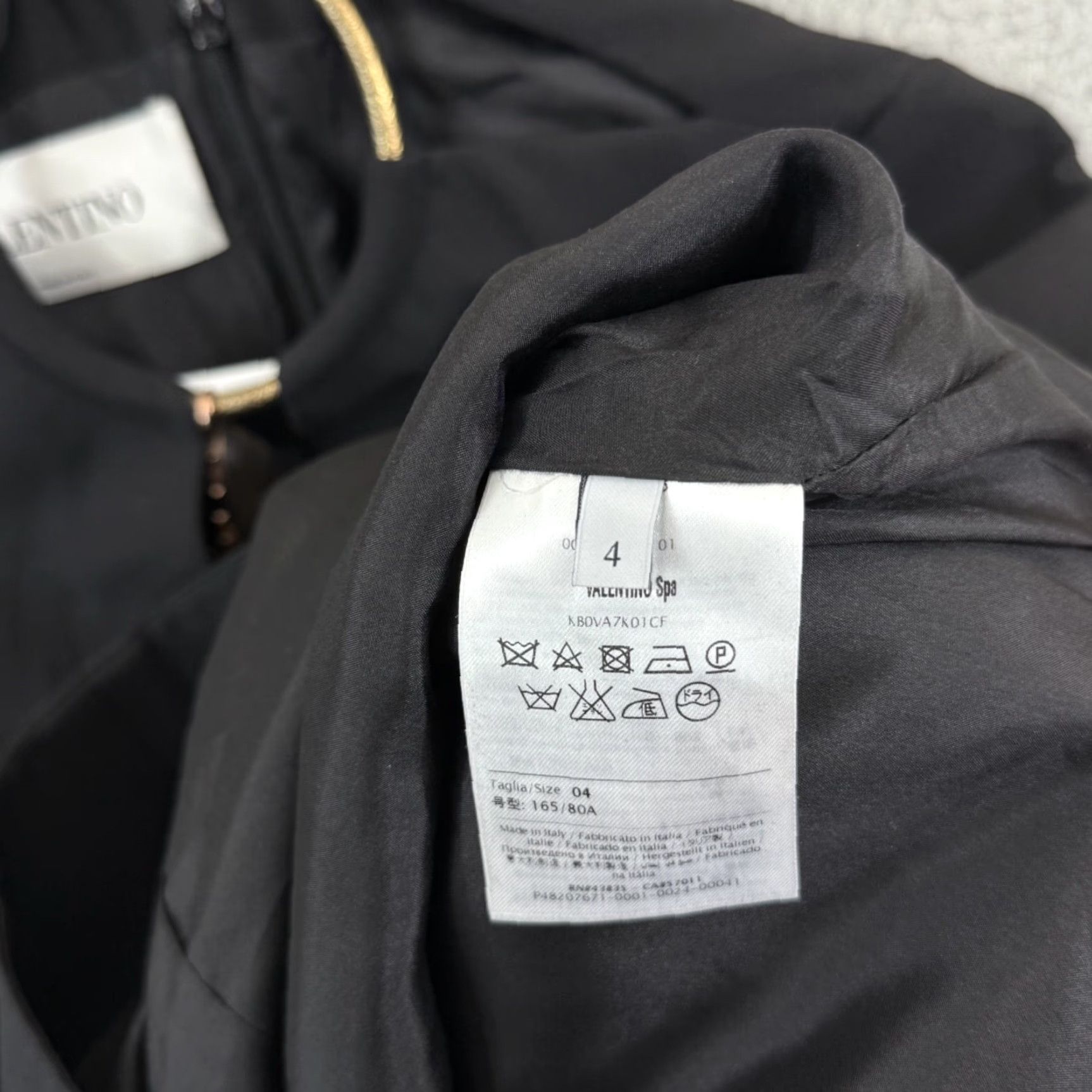 Valentino VINTAGE Valentino Spa Dress Women 4 Black Crepe Couture A Line Mini Zip Wool Silk Sheath Size S / US 4 / IT 40 - 7 Thumbnail