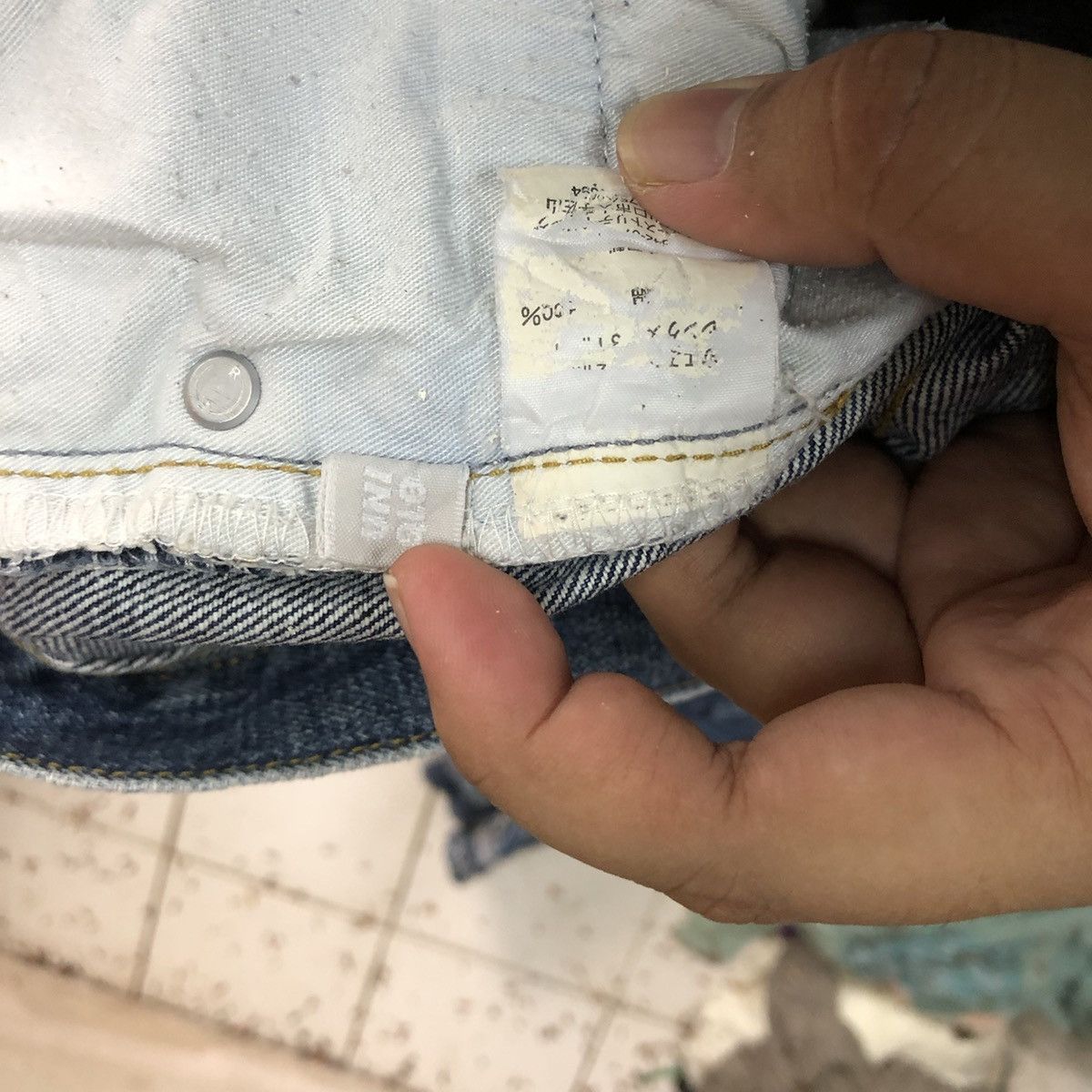 Japanese Brand Uniqlo japan vintage Blue faded jeans Denim Pants #7390 Size US 31 - 18 Thumbnail