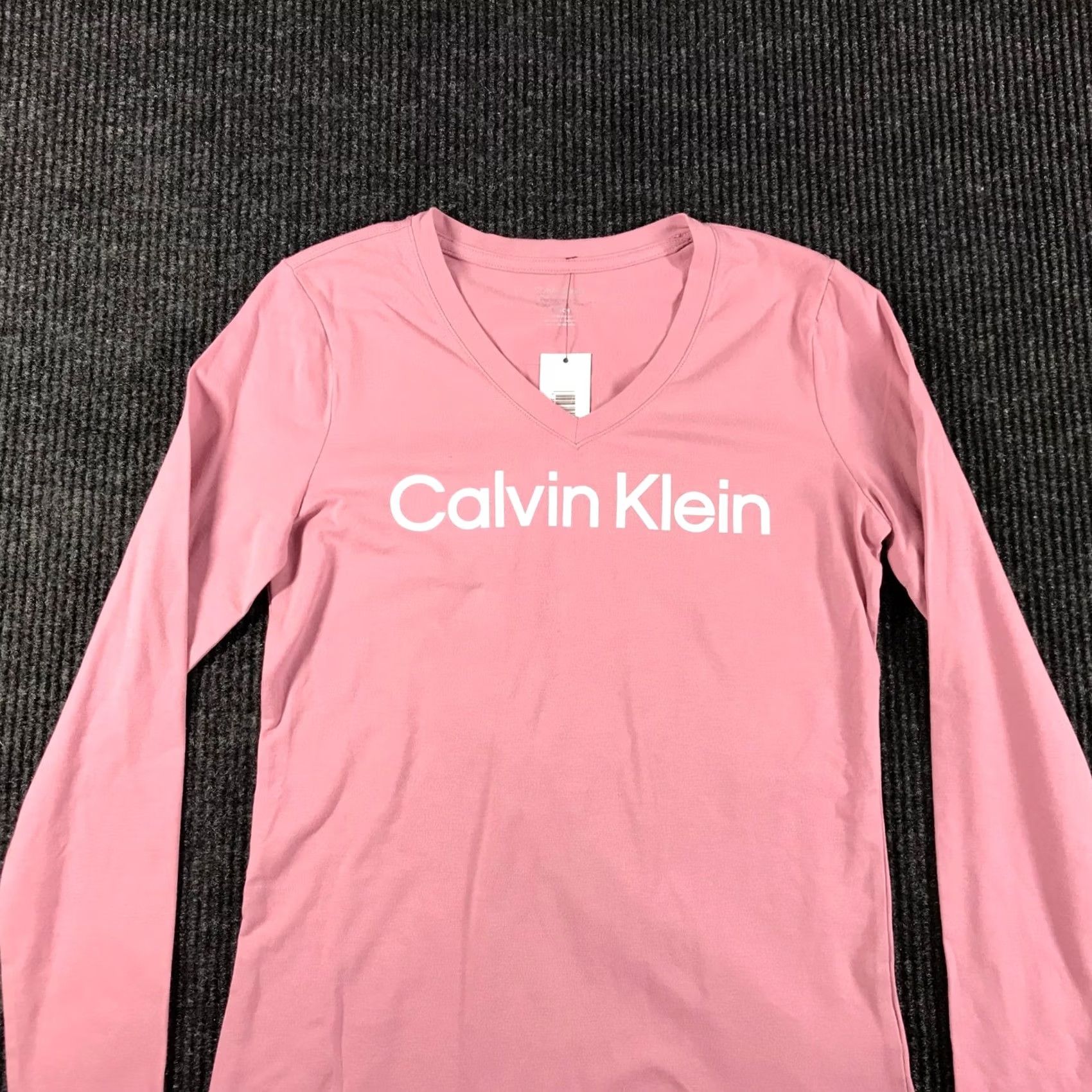 Calvin Klein Calvin Klein Performance Womens V-Neck Long Sleeve Tee Pink PFRT2347 S Size S / US 4 / IT 40 - 2 Thumbnail