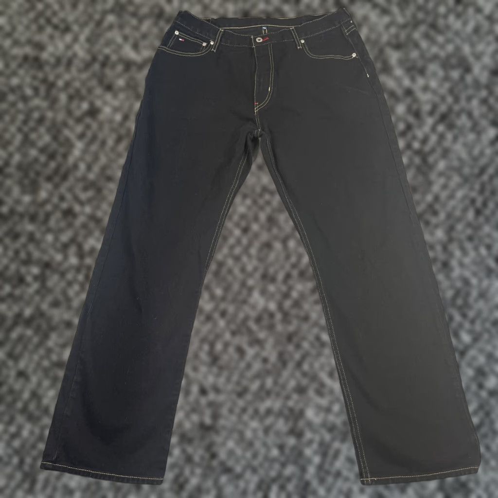 Tommy Hilfiger VINTAGE Tommy Hilfiger Jeans 90s Relaxed Fit Mens 38x32 Black Denim Size US 38 / EU 54 - 1 Thumbnail
