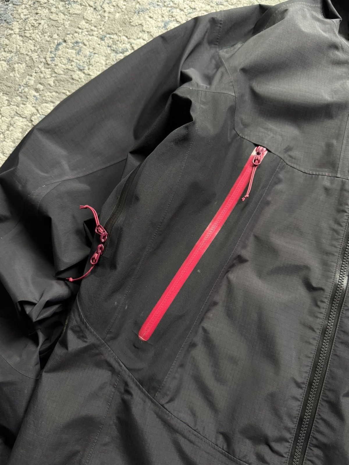 Arc'teryx Arcteryx Beta Sl Gore Tex Jacket size M Size M / US 6-8 / IT 42-44 - 4 Thumbnail