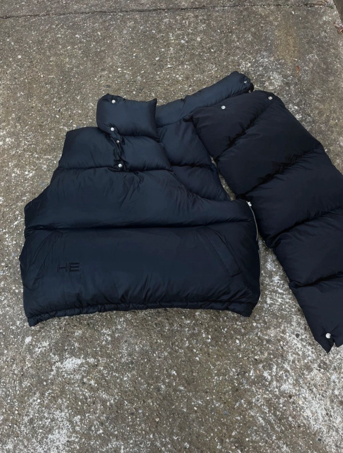 Heliot Emil Heliot Emil black padded sample asymmetric vest Size US L / EU 52-54 / 3 - 6 Thumbnail