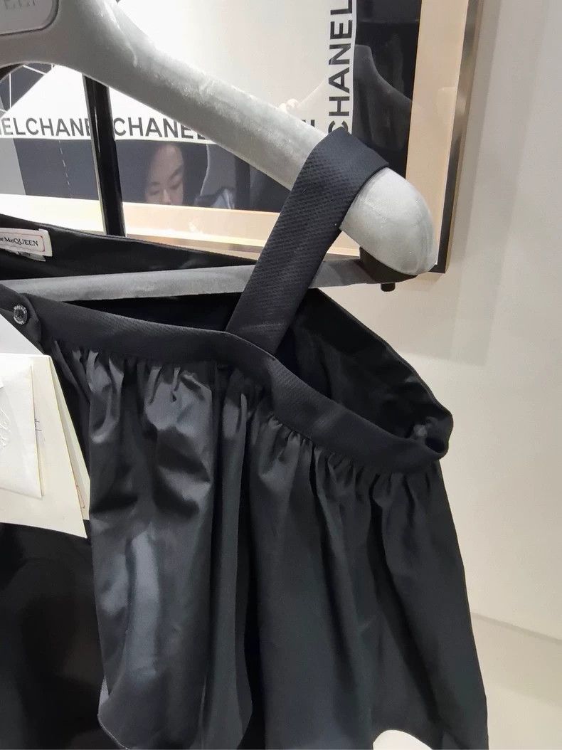 Alexander McQueen Alexander McQUEEN size 40 Black shirt with ruffled edge an Size M / US 6-8 / IT 42-44 - 5 Thumbnail