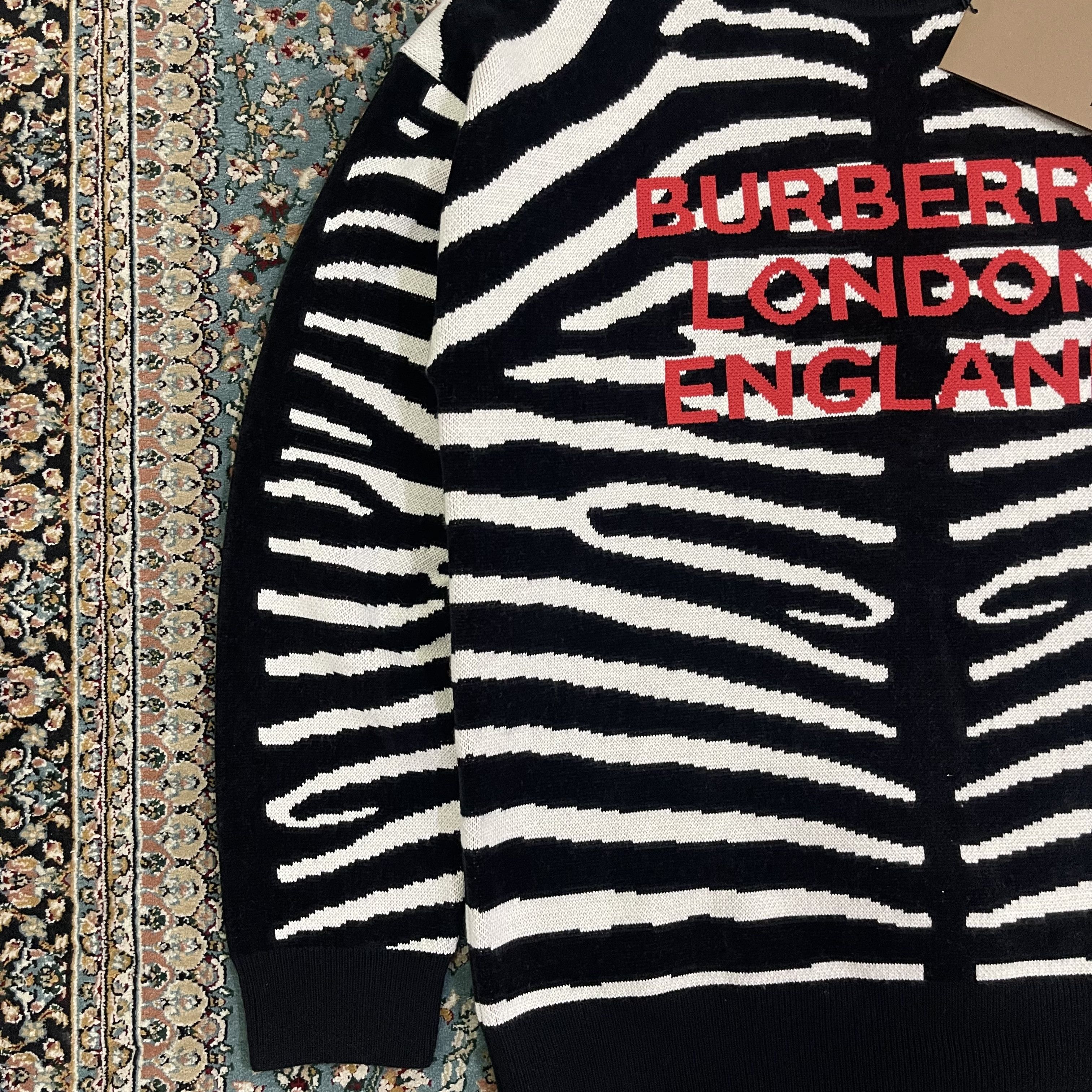 Burberry Burberry Mens Jennings Zebra Logo Jumper Knit Sweater Size US M / EU 48-50 / 2 - 2 Thumbnail