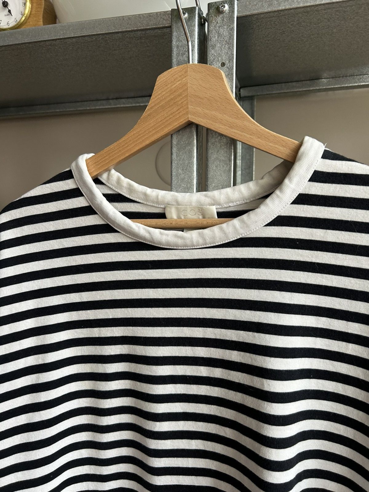 Cos COS Black White Stripped Tee Minimalist Designer Scandi Size US M / EU 48-50 / 2 - 3 Thumbnail