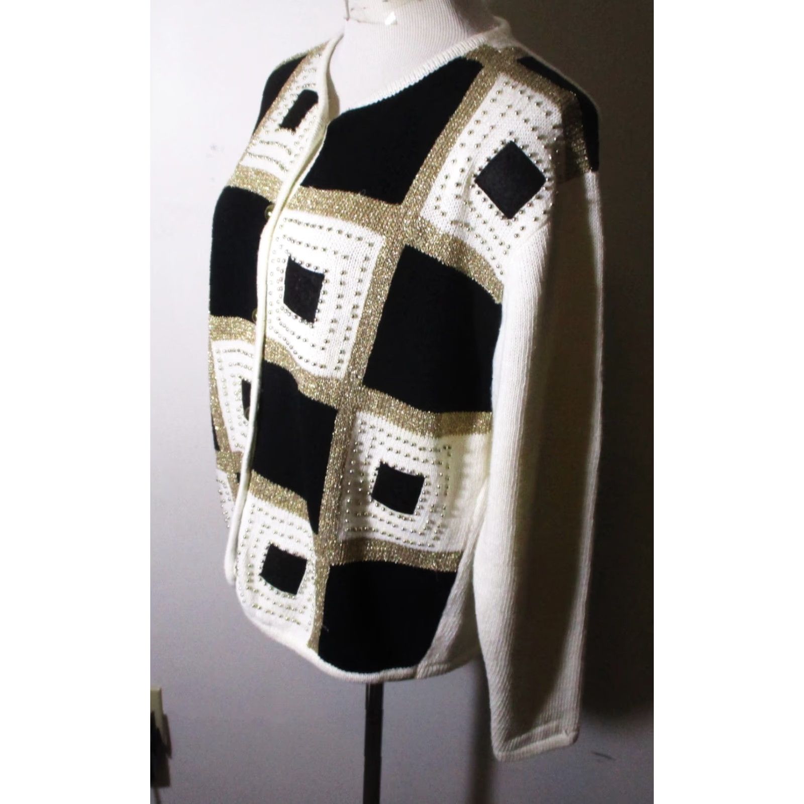 Vintage DRESSBARN Beige Metallic Beaded Cardigan Sweater Women's L Cardigan Knit Ramie Blend Long Sleeve Boat Neck All Seasons Casual Womens Fashion Size L / US 10 / IT 46 - 4 Thumbnail