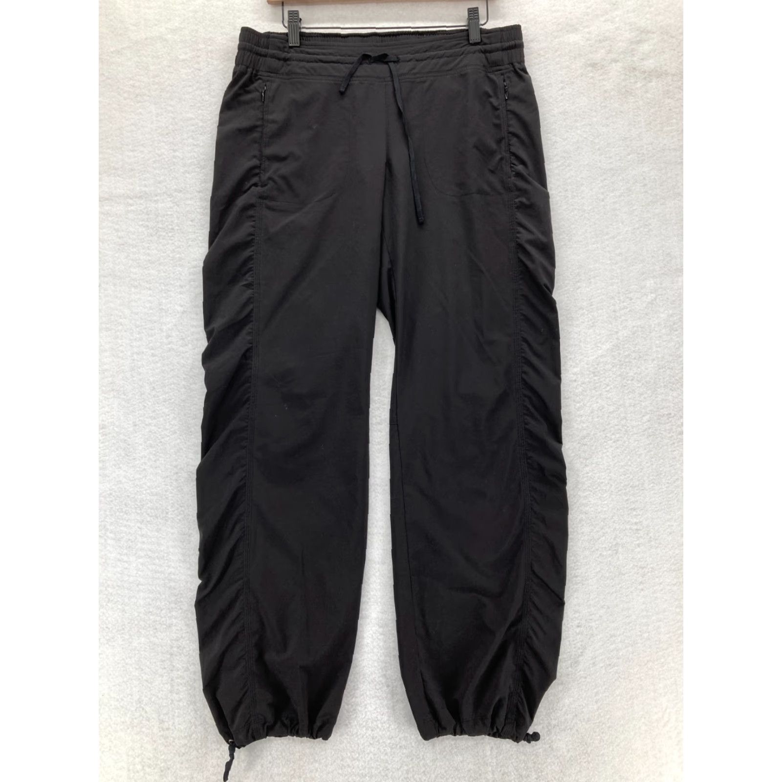Athleta Athleta La Viva Jogger Pants Women’s Medium Black Stretch Relaxed Preppy Gym Size 32" / US 10 / IT 46 - 2 Thumbnail