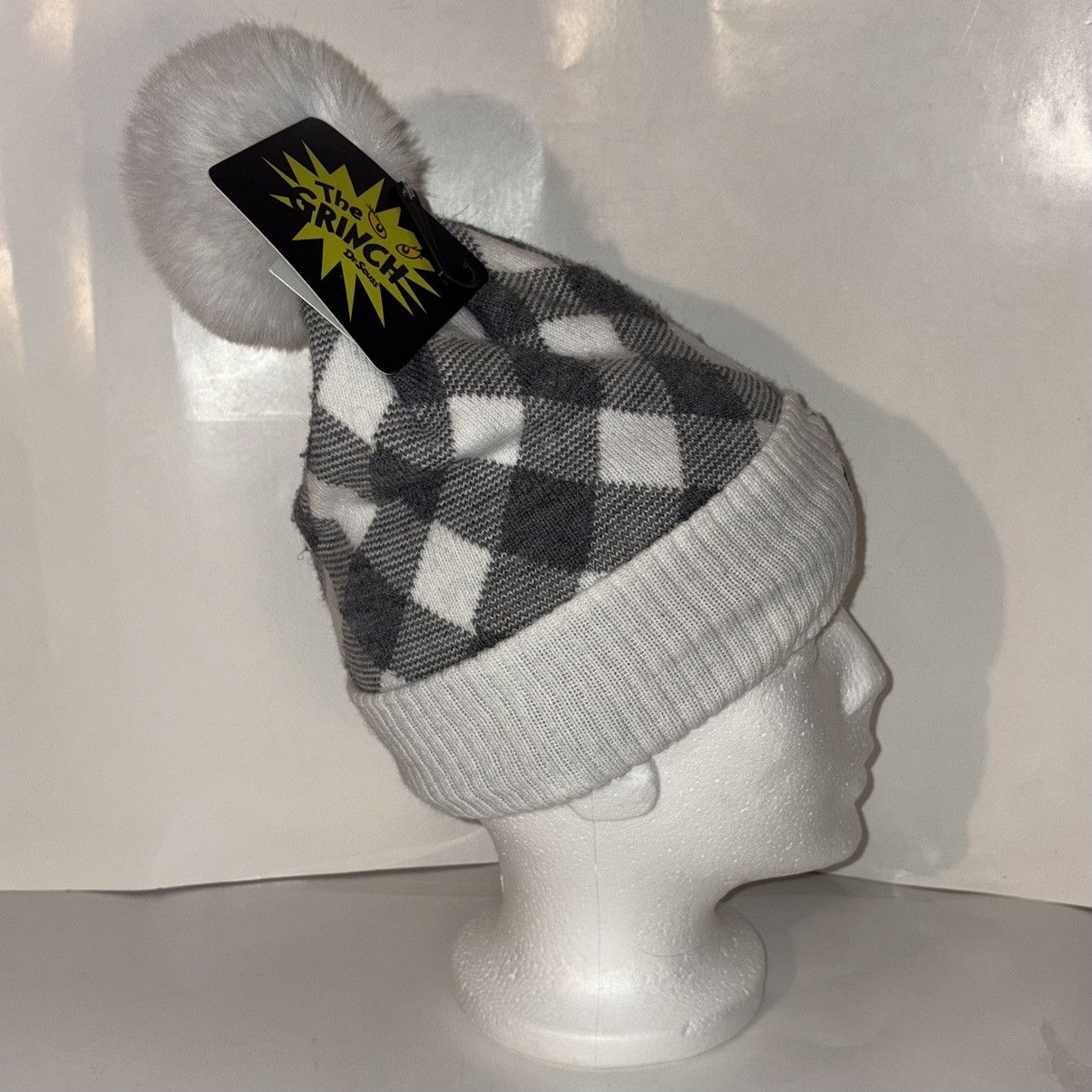 Mad Engine The Grinch Dr. Seuss MAD Engine Winter Toque Pom Beanie Hat Size ONE SIZE - 7 Thumbnail