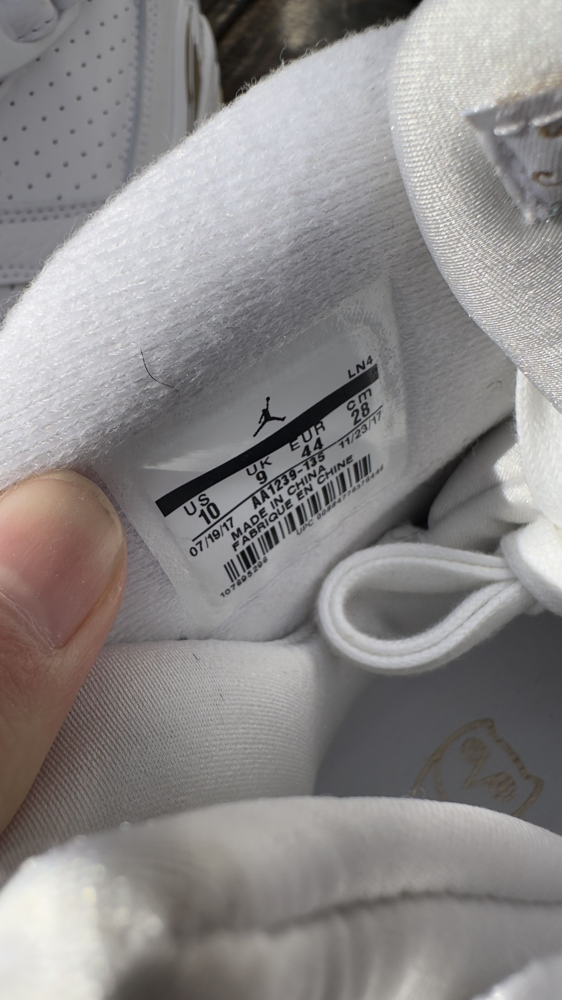 Jordan Brand × October's Very Own OVO x Jordan 8 White size 10 Size US 10 / EU 43 - 14 Thumbnail