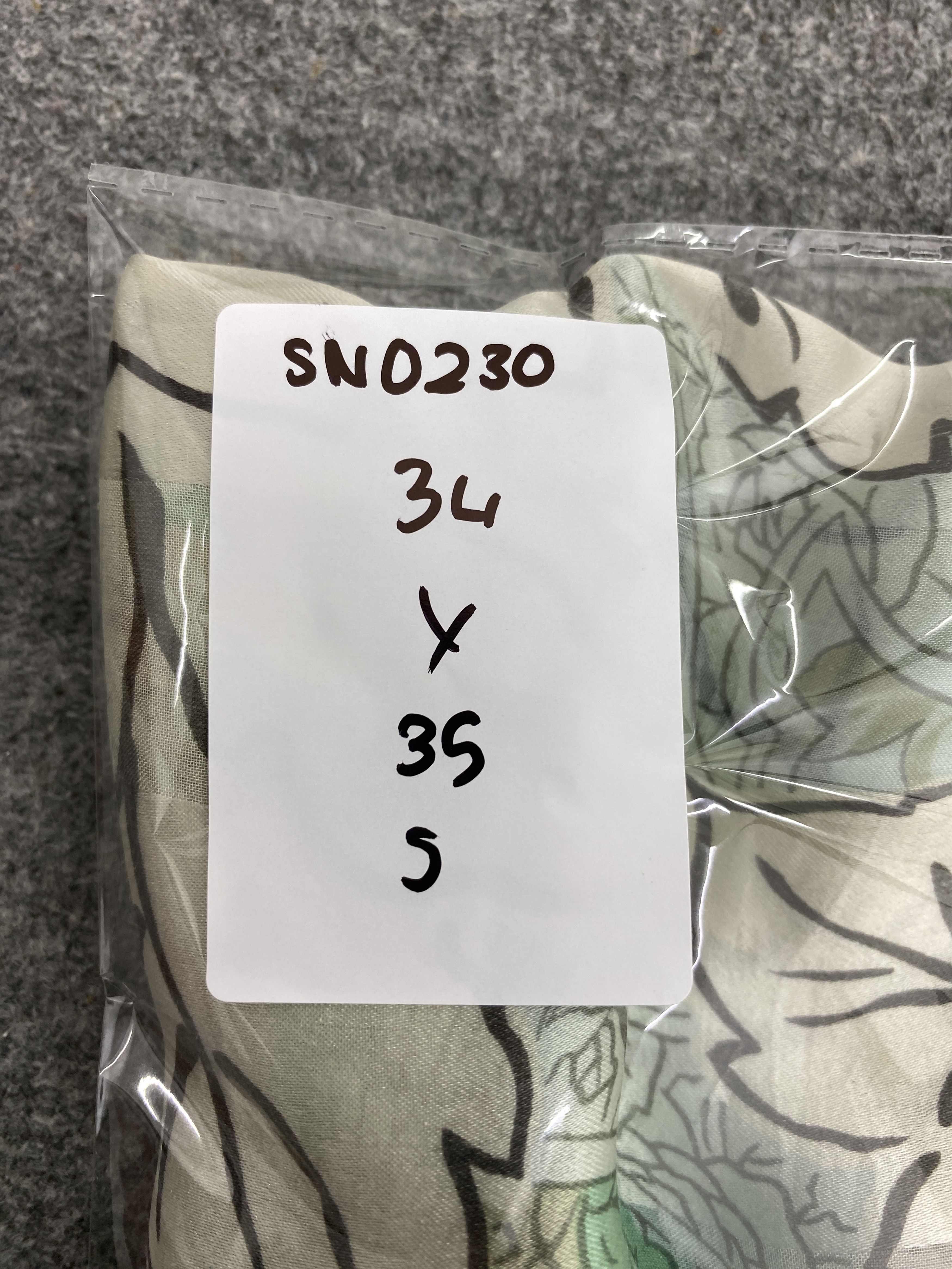 Jean-Louis Scherrer Jean-Louis Scherrer Paris Silk Scarf / Silk Shawl SN0230 Size ONE SIZE - 8 Thumbnail