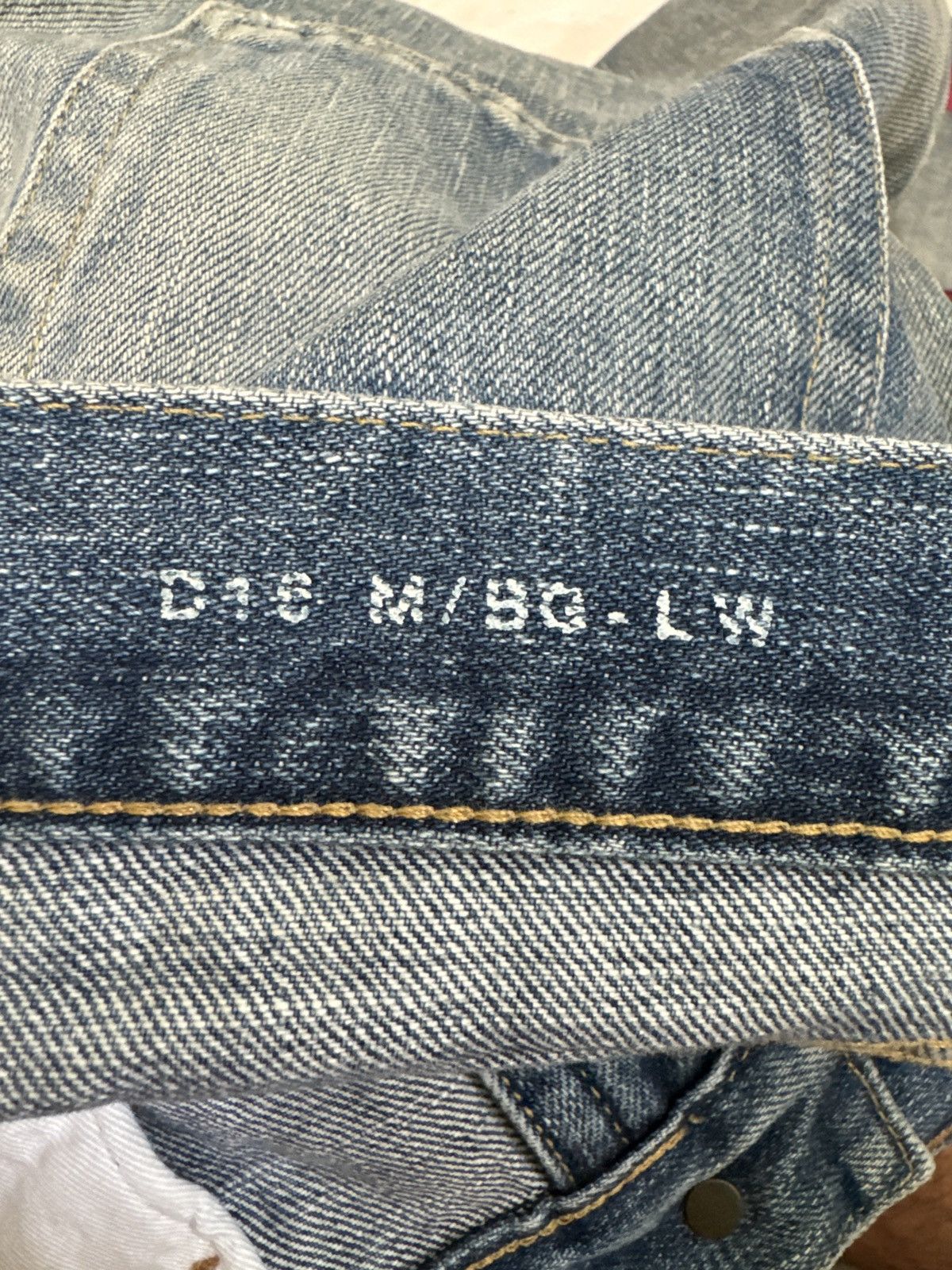 Saint Laurent Paris SAINT LAURENT PARIS D16 MUDDY WASH DISTRESSED DENIM JEAN Size US 31 - 16 Thumbnail