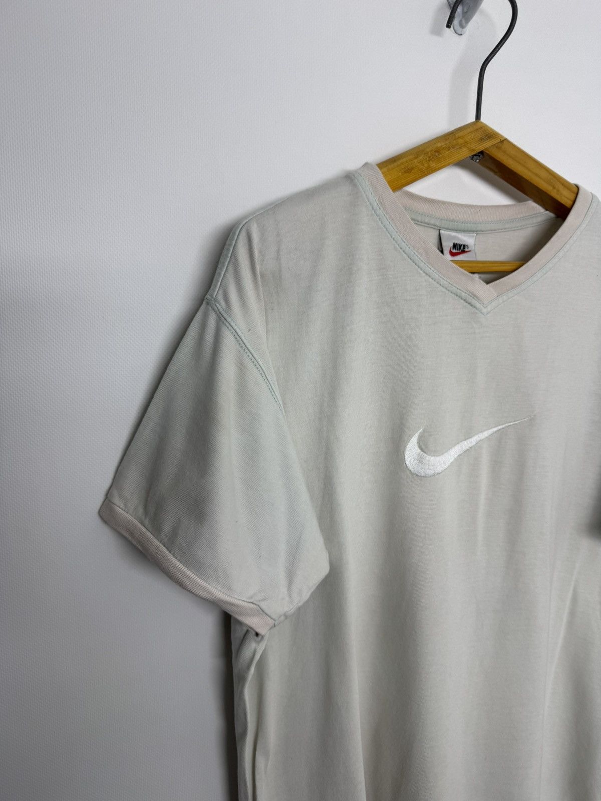 Nike Vintage Y2k Nike Big Logo Swoosh T-Shirt Size US XS / EU 42 / 0 - 5 Thumbnail