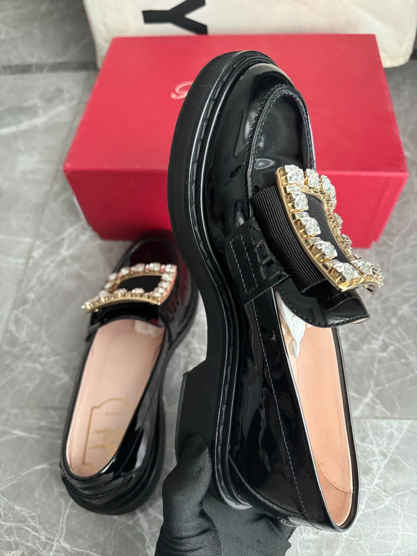 Roger Vivier Roger Vivier Black Patent Crystal Loafer 35.5 EU Size US 4.5 / IT 34.5 - 7 Thumbnail