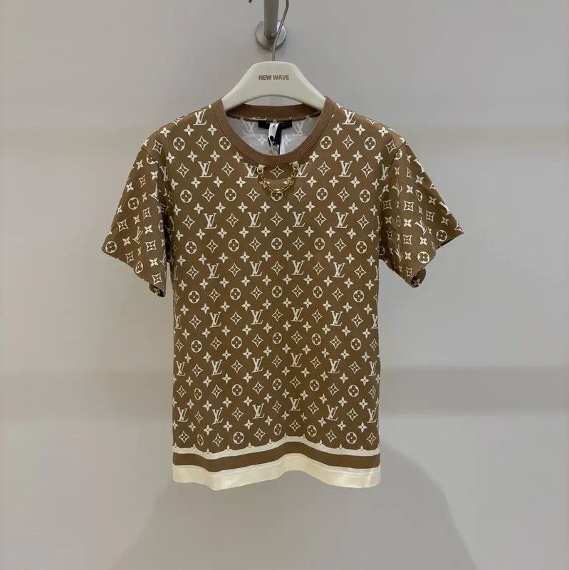 Louis Vuitton Louis Vuitton Brown Logo Short Sleeve T-Shirt 0089 Size XS / US 0-2 / IT 36-38 - 1 Thumbnail