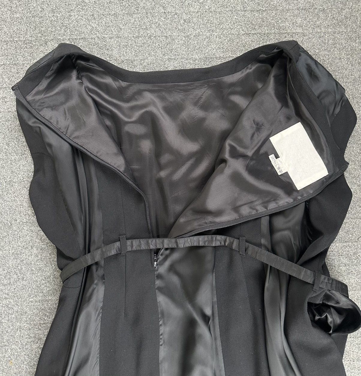H&M × Maison Margiela Maison Margiela - H&M 2012 Wool/Polyester Midi Belted Dress Size ONE SIZE - 5 Thumbnail