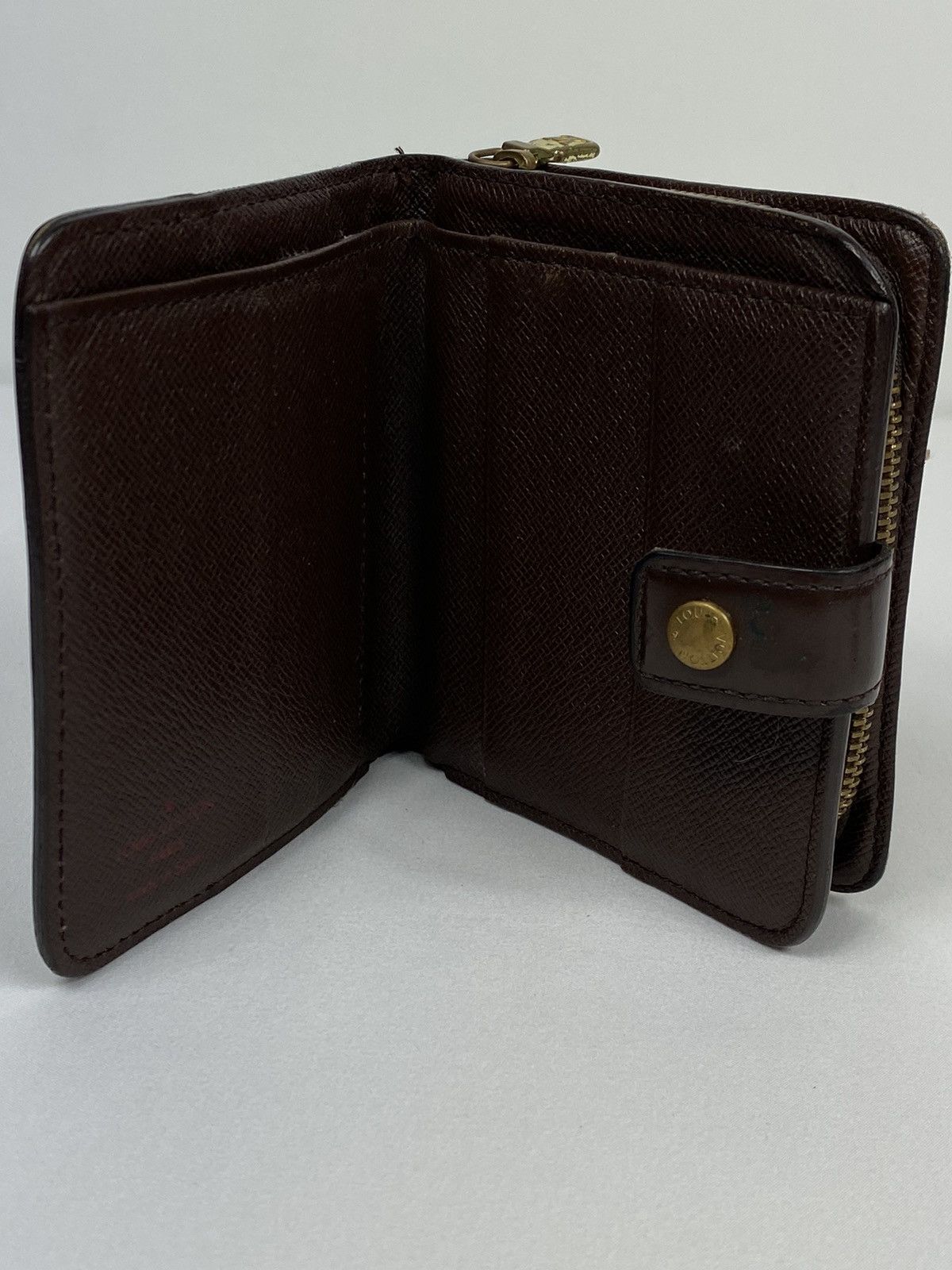 Damier Ebene Zippy Wallet