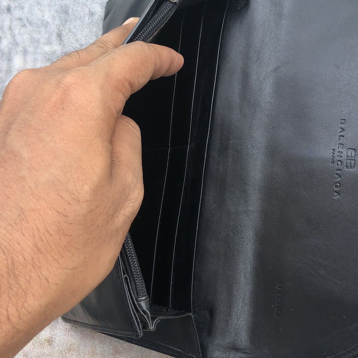Balenciaga Authentic Balenciaga Paris Leather Wallet Black Size ONE SIZE - 12 Thumbnail