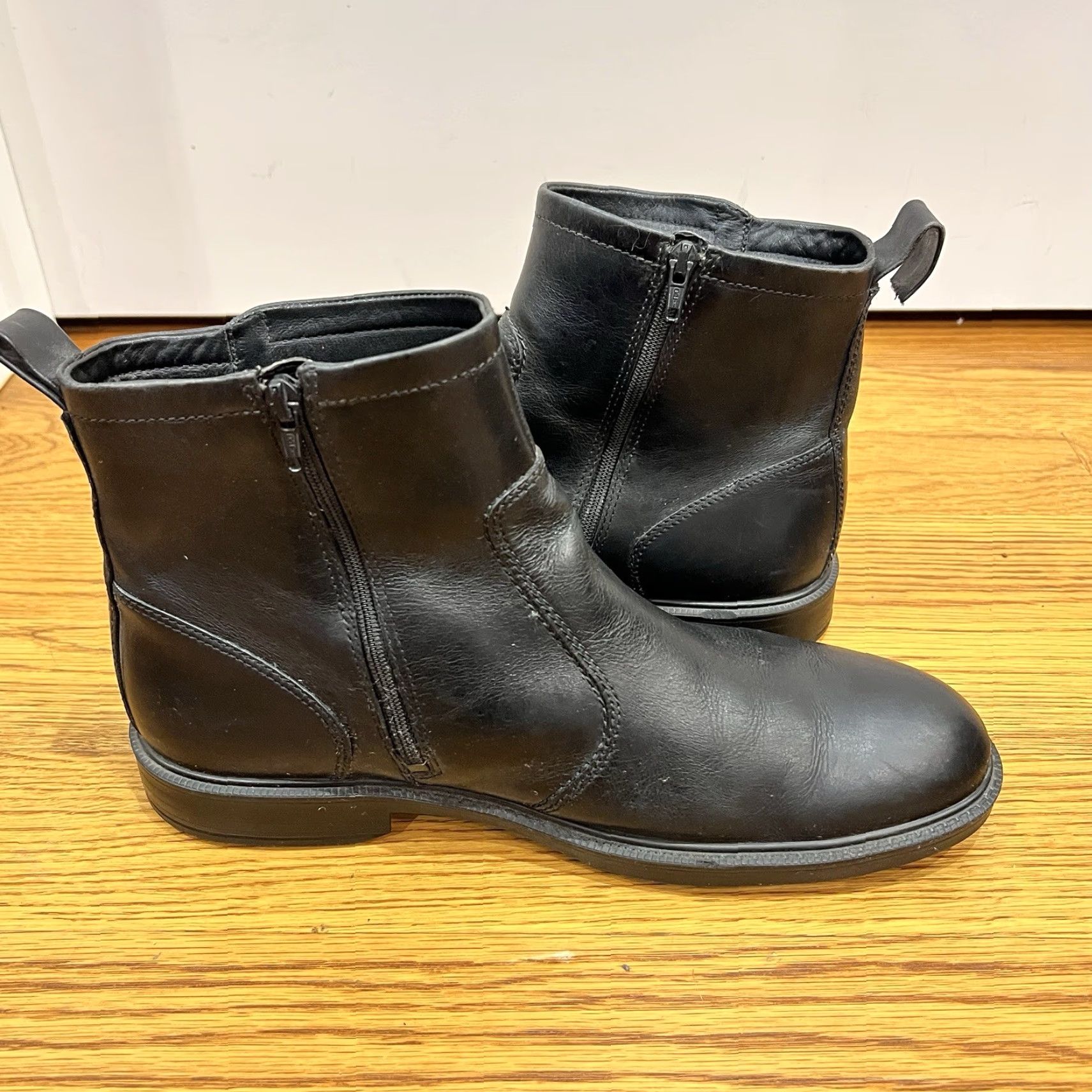 Ecco Ecco Gore Tex Atlanta Plain Leather Boot Men US 11 45 Black Waterproof Cushioned Zip City Bootie Size US 11 / EU 44 - 7 Thumbnail