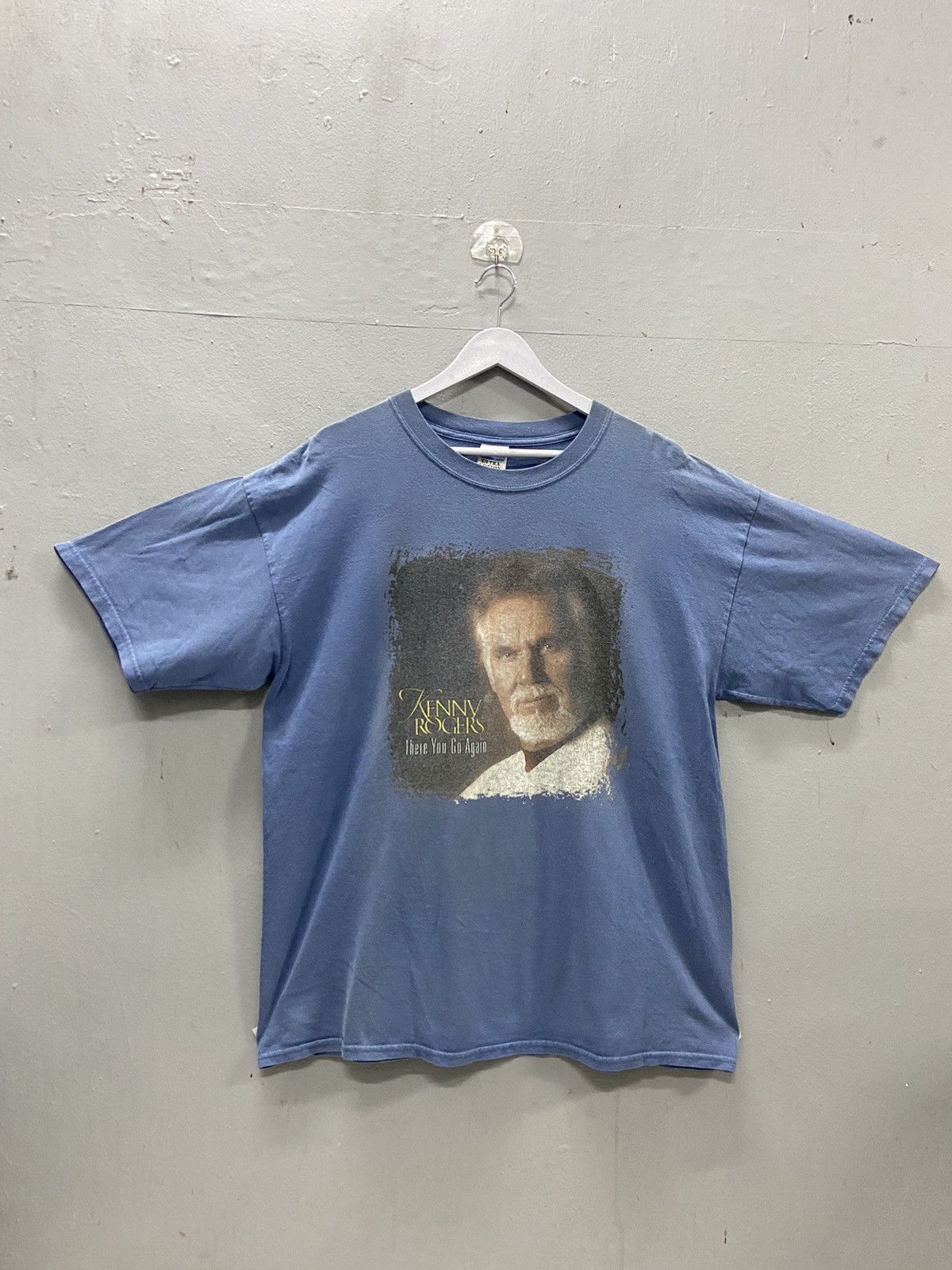 Band Tees KENNY ROGER THERE YOU GO AGAIN 2000 ALBUM TEE SHIRT Size US XL / EU 56 / 4 - 1 Thumbnail