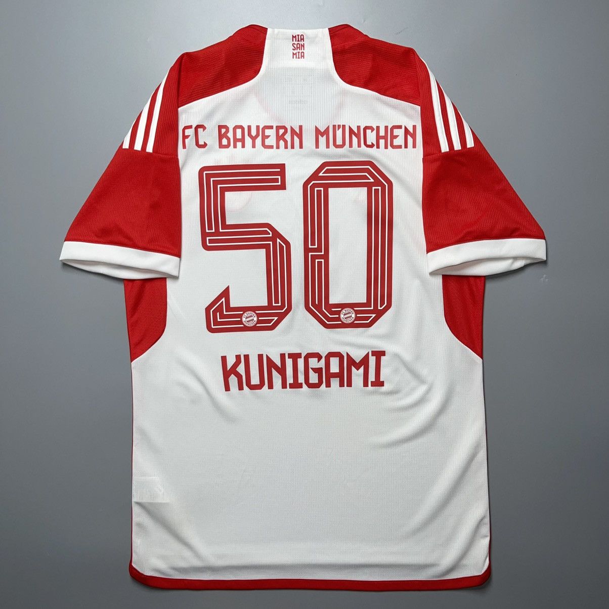 Vintage NWT BAYERN ADIDAS 2023/2024 FOOTBALL HOME JERSEY Size US M / EU 48-50 / 2 - 7 Thumbnail