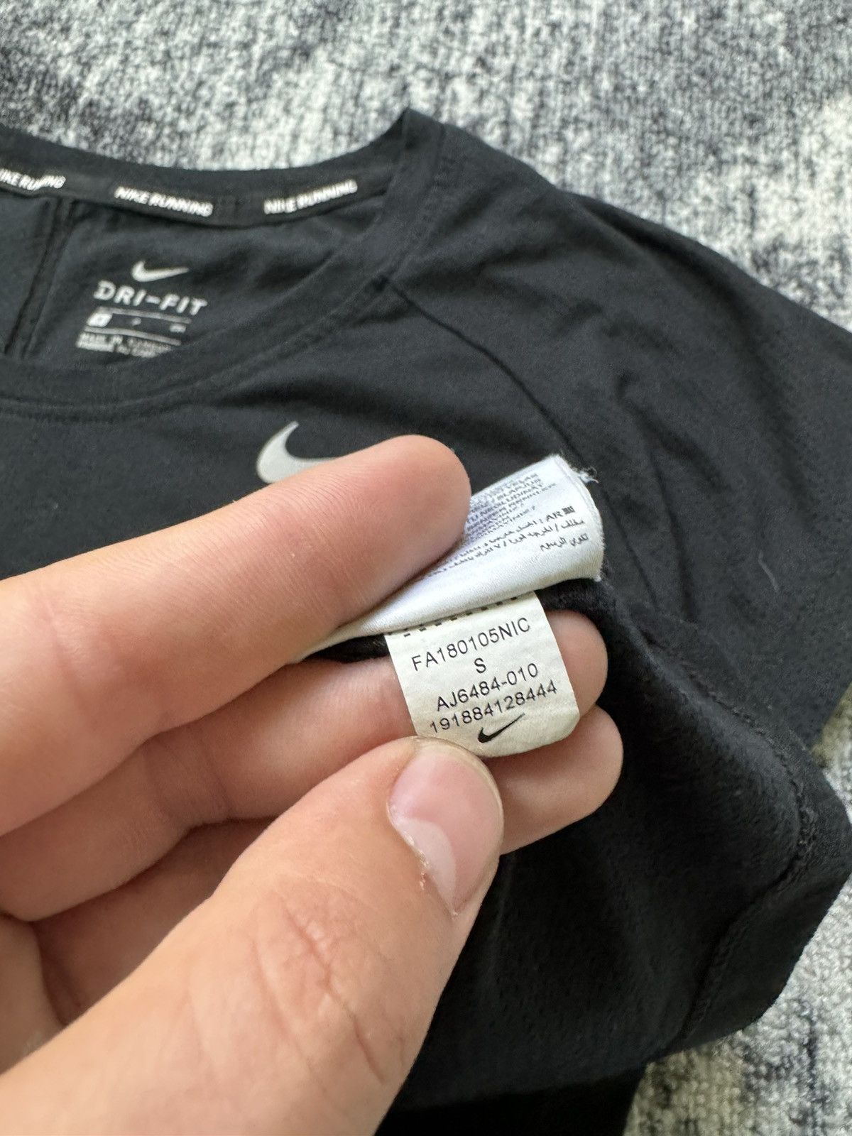 Nike Vintage Nike Running T Shirt Sportswear Open back Dri-fit Size S / US 4 / IT 40 - 5 Thumbnail
