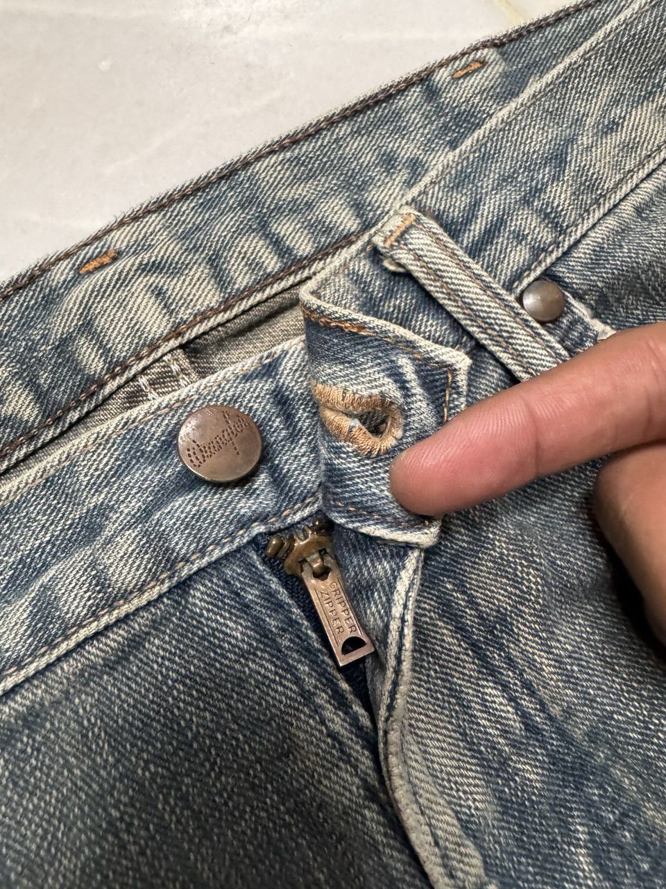 Other INSANE THRASHED 90s Wrangler Mudwash Distressed Sick Style Size US 30 / EU 46 - 8 Thumbnail