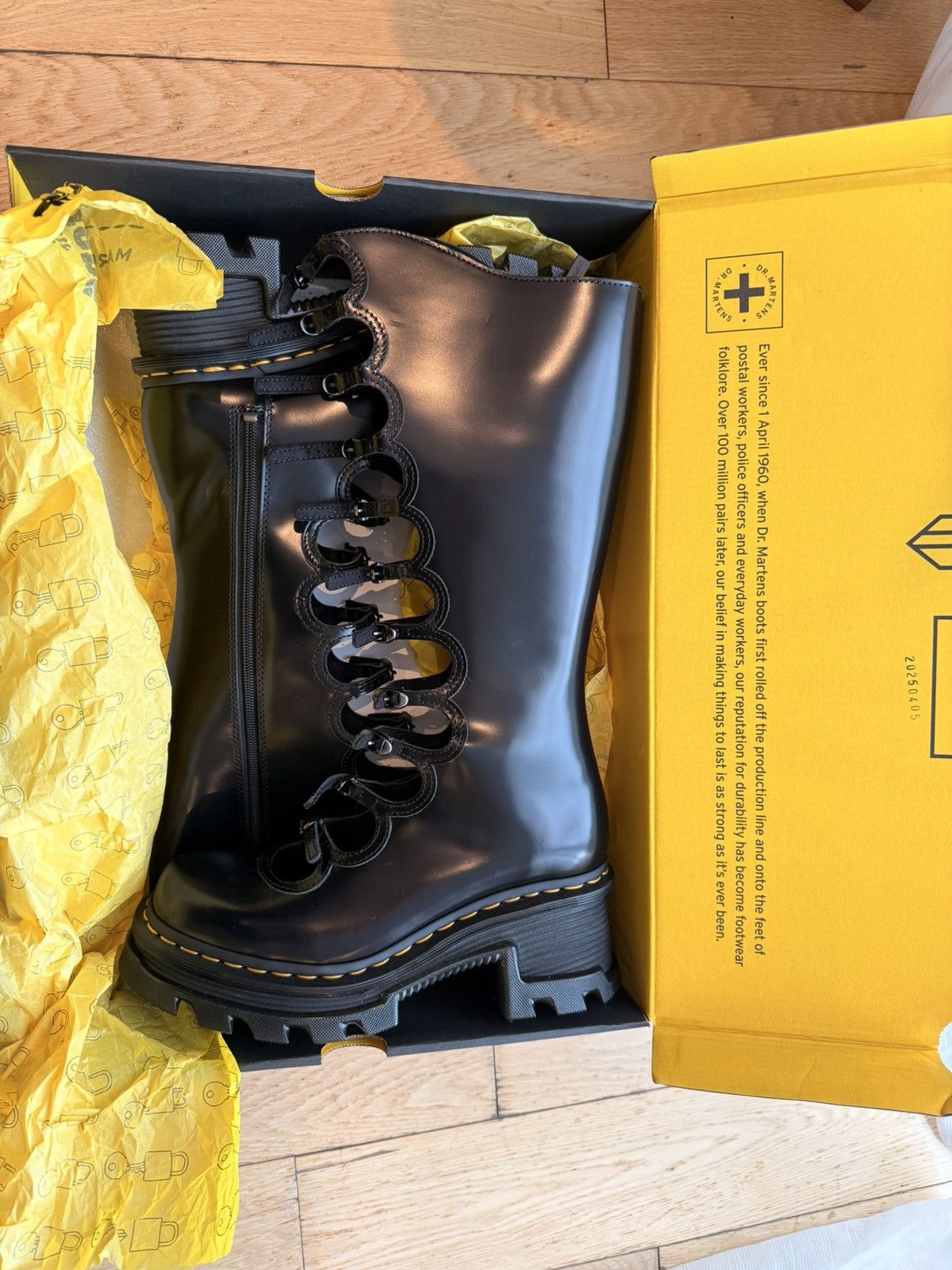Dr. Martens × Marc Jacobs Dr Martens x Marc Jacobs Kiki Boot Size US 9 / IT 39 - 2 Thumbnail