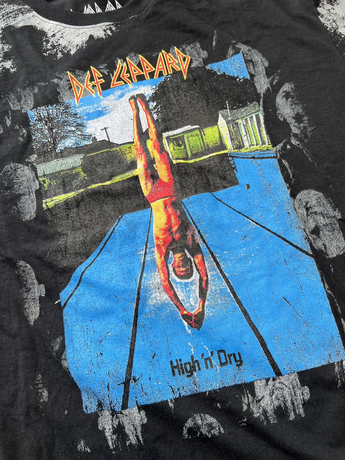 Band Tees Def leppard high n dry tee Size US M / EU 48-50 / 2 - 3 Thumbnail