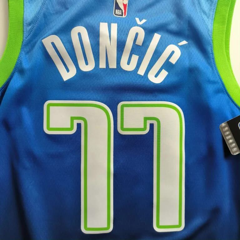 Nike NEW Dallas Mavericks Luka Doncic City Edition NBA jersey M Size US M / EU 48-50 / 2 - 10 Thumbnail