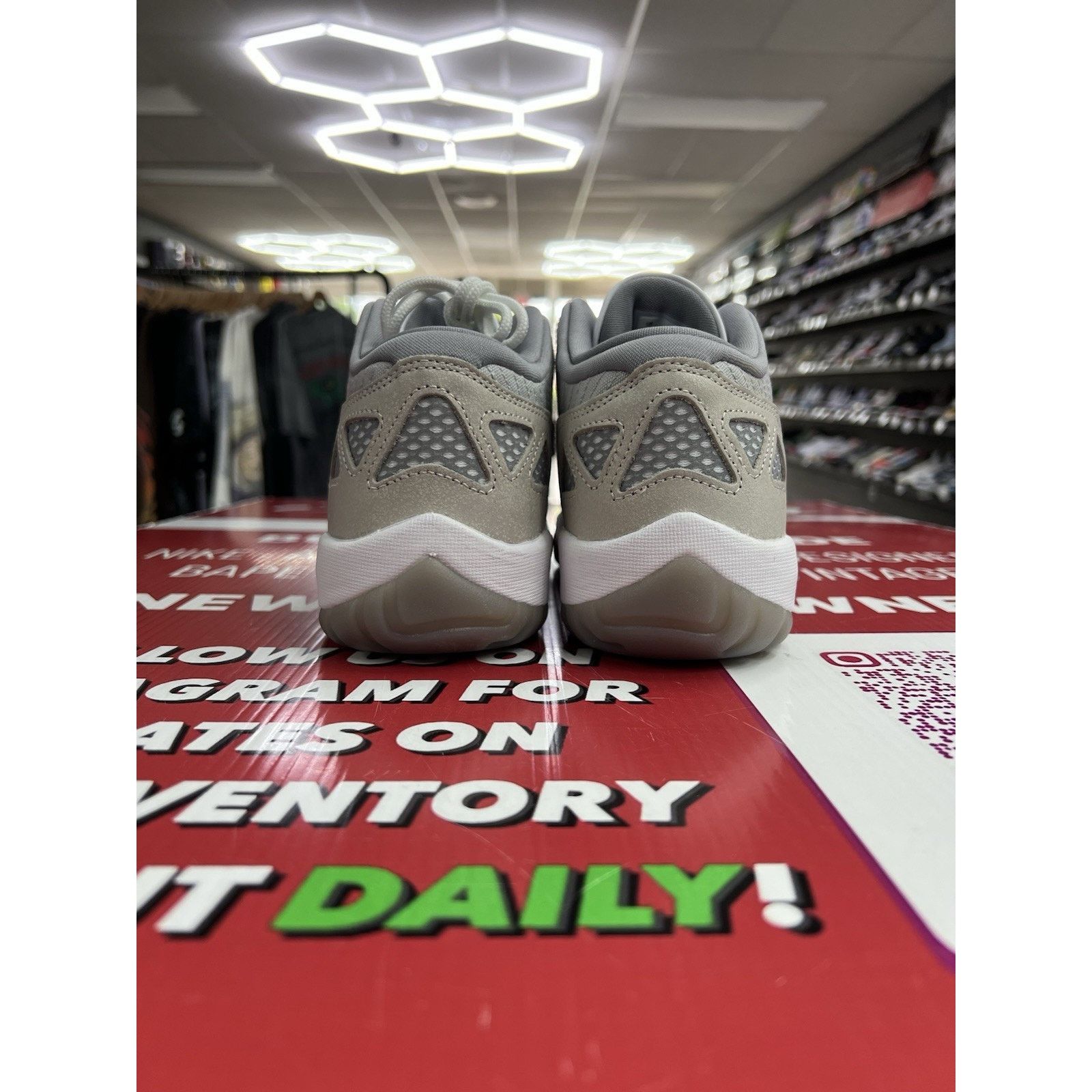 Jordan Brand Air Jordan 11 Retro IE Low Light Orewood Brown Grey Size 9 Size US 9 / EU 42 - 3 Thumbnail