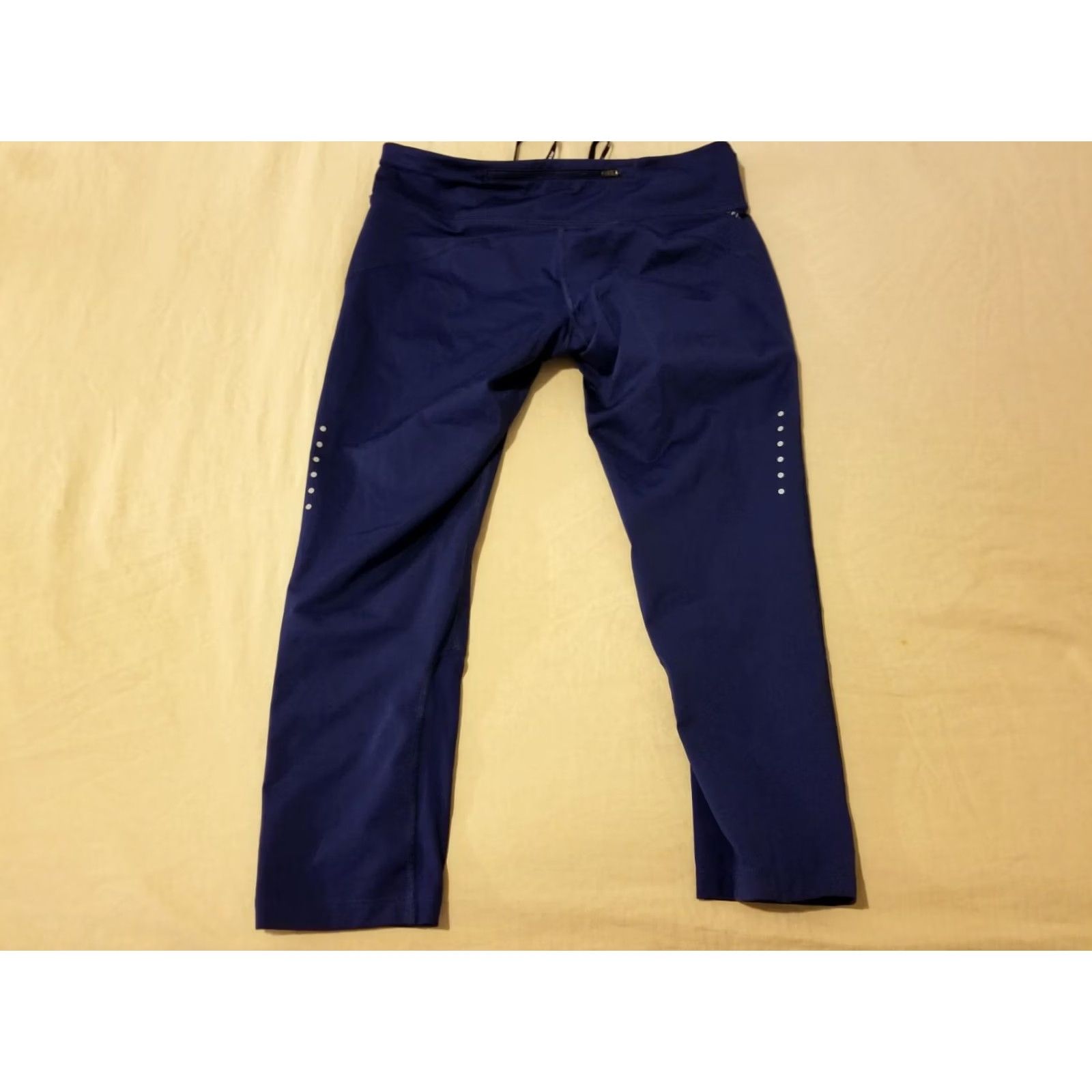 Nike Womens Nike Pants M Medium Navy Blue Capri Athletic Gym Workout Nike Pants Womens M Blue Capri Athletic Workout Size 32" / US 10 / IT 46 - 2 Thumbnail