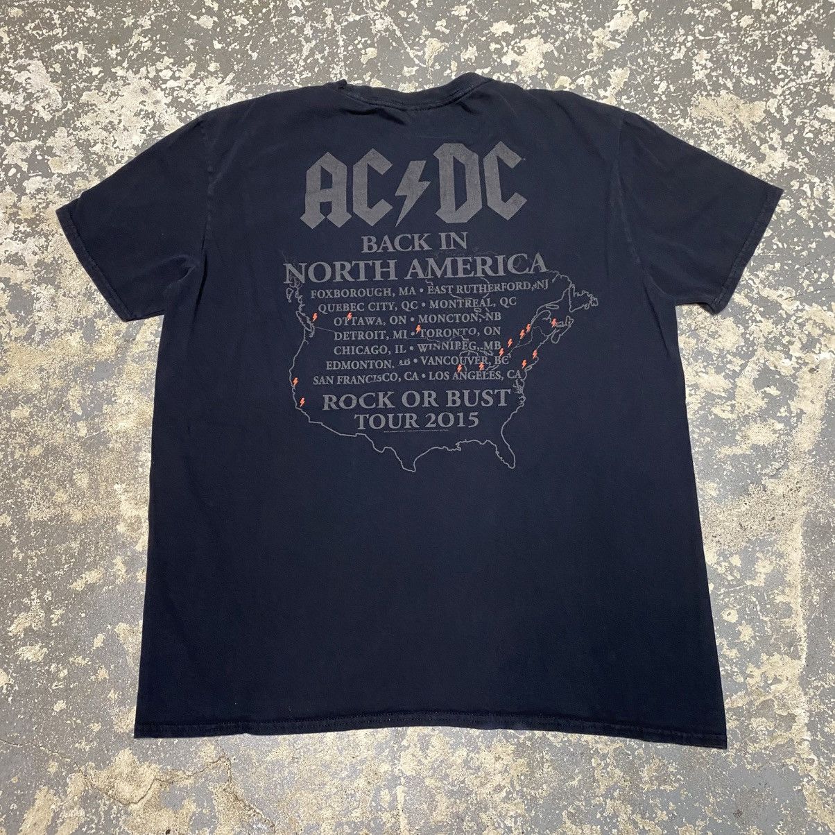 Band Tees Y2K AC/DC Back in Black Band T-shirt Size US L / EU 52-54 / 3 - 7 Thumbnail