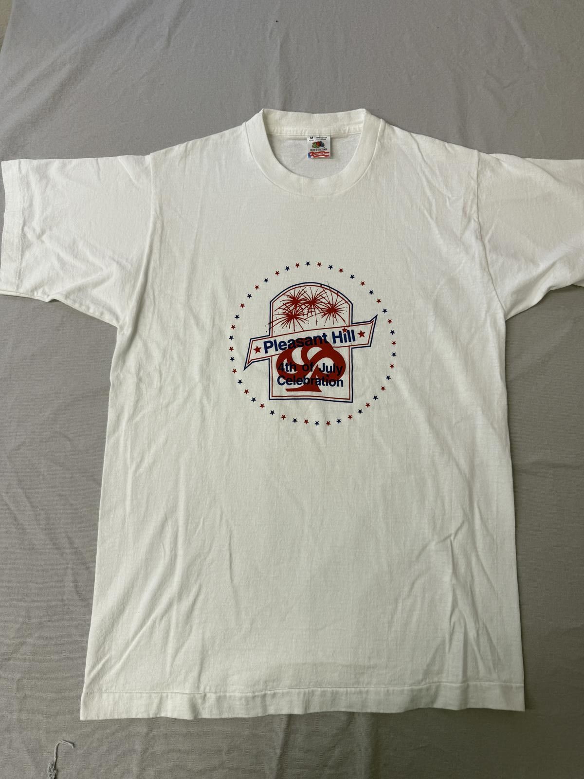 Fruit Of The Loom VTG T-shirt Pleasant Hill 4th of July Celebration Tee - M Size US M / EU 48-50 / 2 - 1 Thumbnail