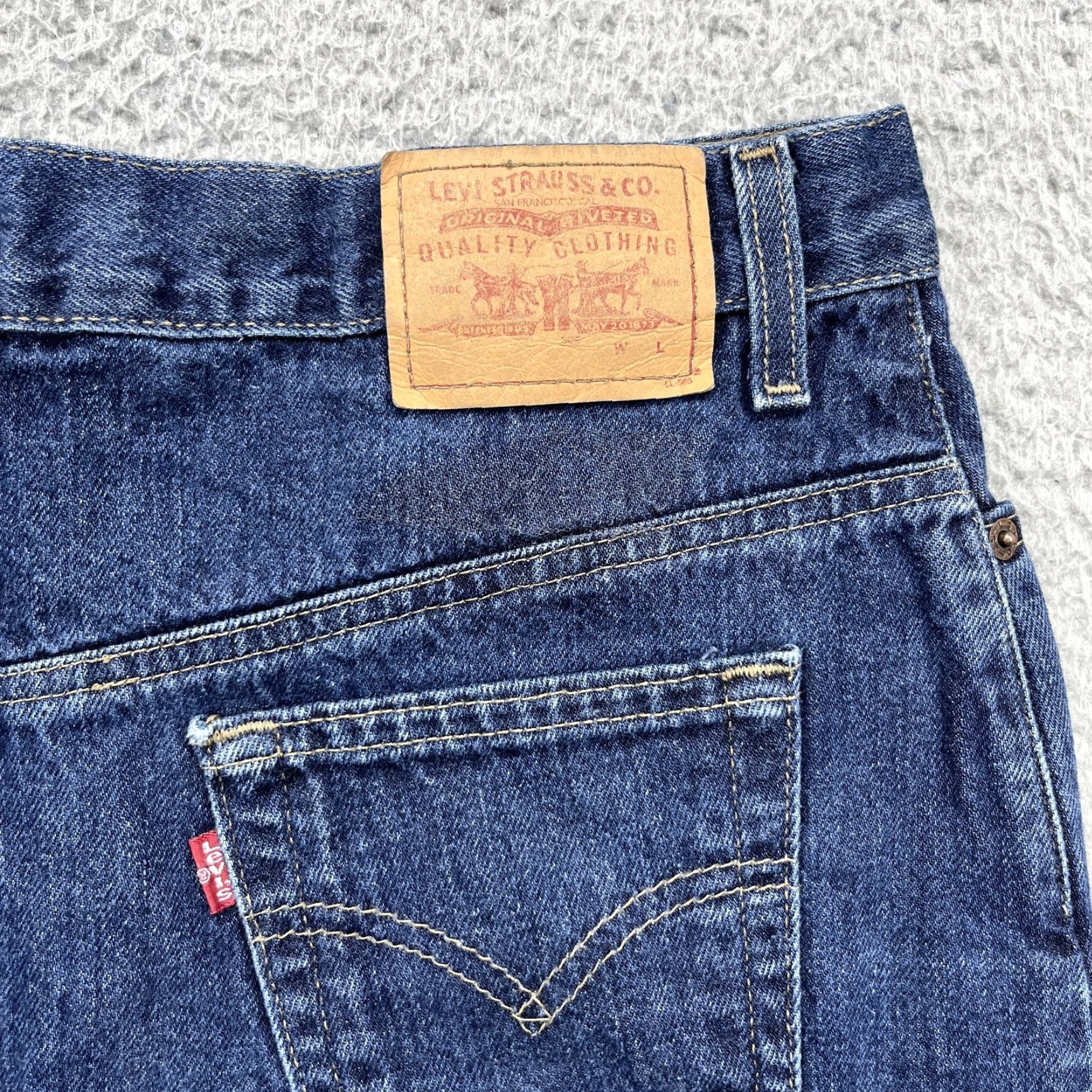 Levi's VINTAGE Levi's Denim Skirt Womens 7 JR Dark Wash Button Fly A-Line Pockets 90s Size 28" / US 6 / IT 42 - 5 Thumbnail