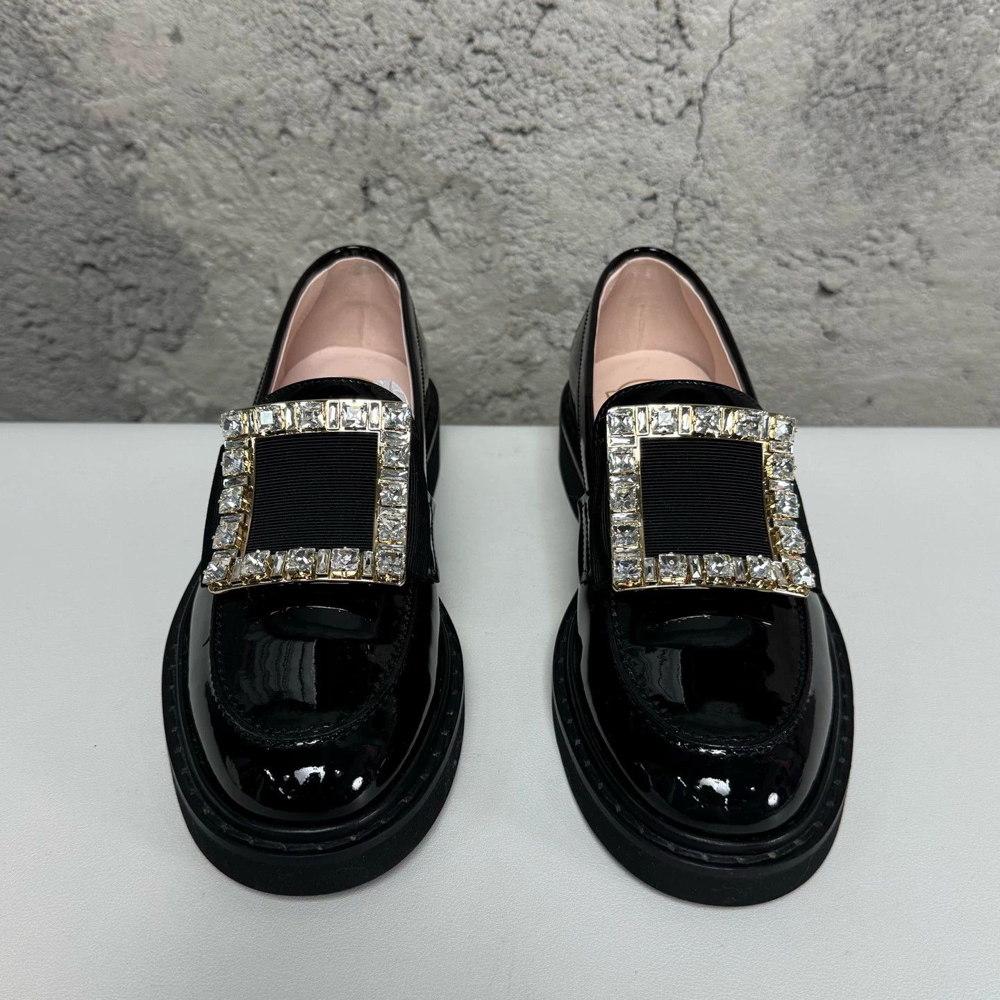 Roger Vivier Roger Vivier Crystal Buckle Loafer 36.5 99 New Size US 6 / IT 36 - 7 Thumbnail