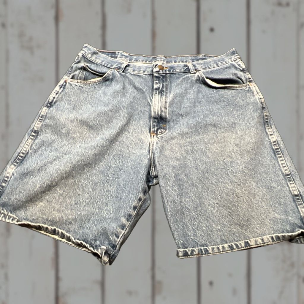 Wrangler VINTAGE Wrangler Denim Shorts Men’s 38 Casual Cotton High Rise Blue 10in Inseam Size US 38 / EU 54 - 1 Thumbnail