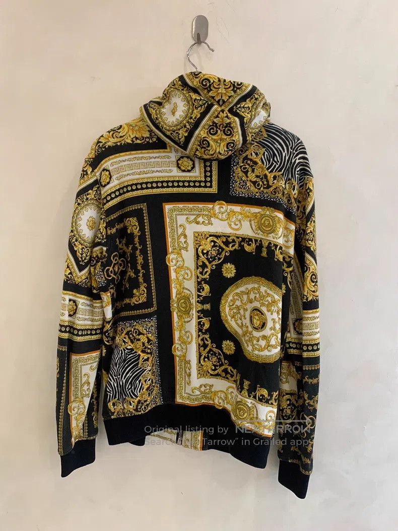 Versace Versace Classic baroque coat Size US M / EU 48-50 / 2 - 2 Thumbnail