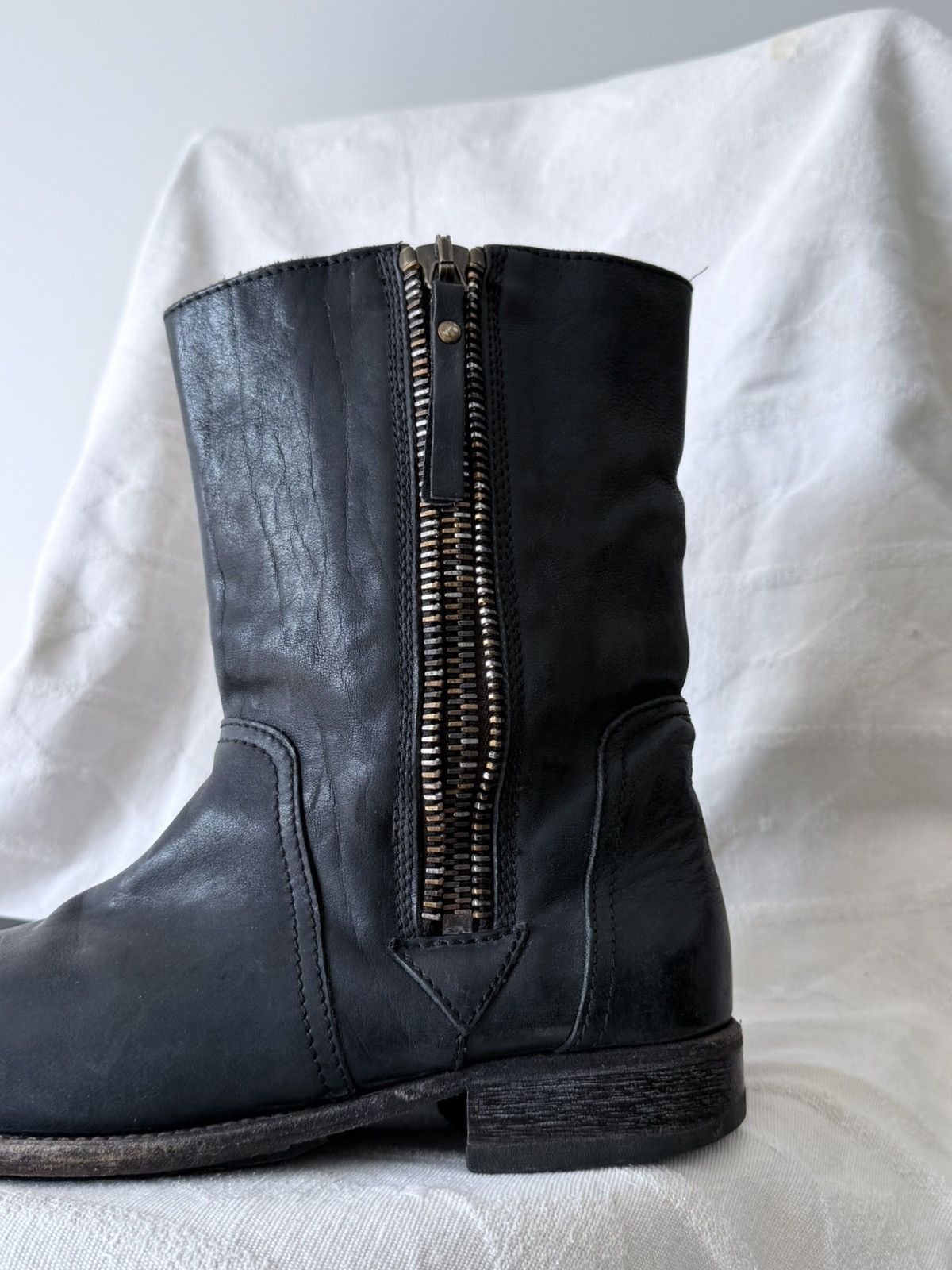MoMA Avant Garde MoMA Zippers Leather Boots Size US 7 / EU 40 - 4 Thumbnail