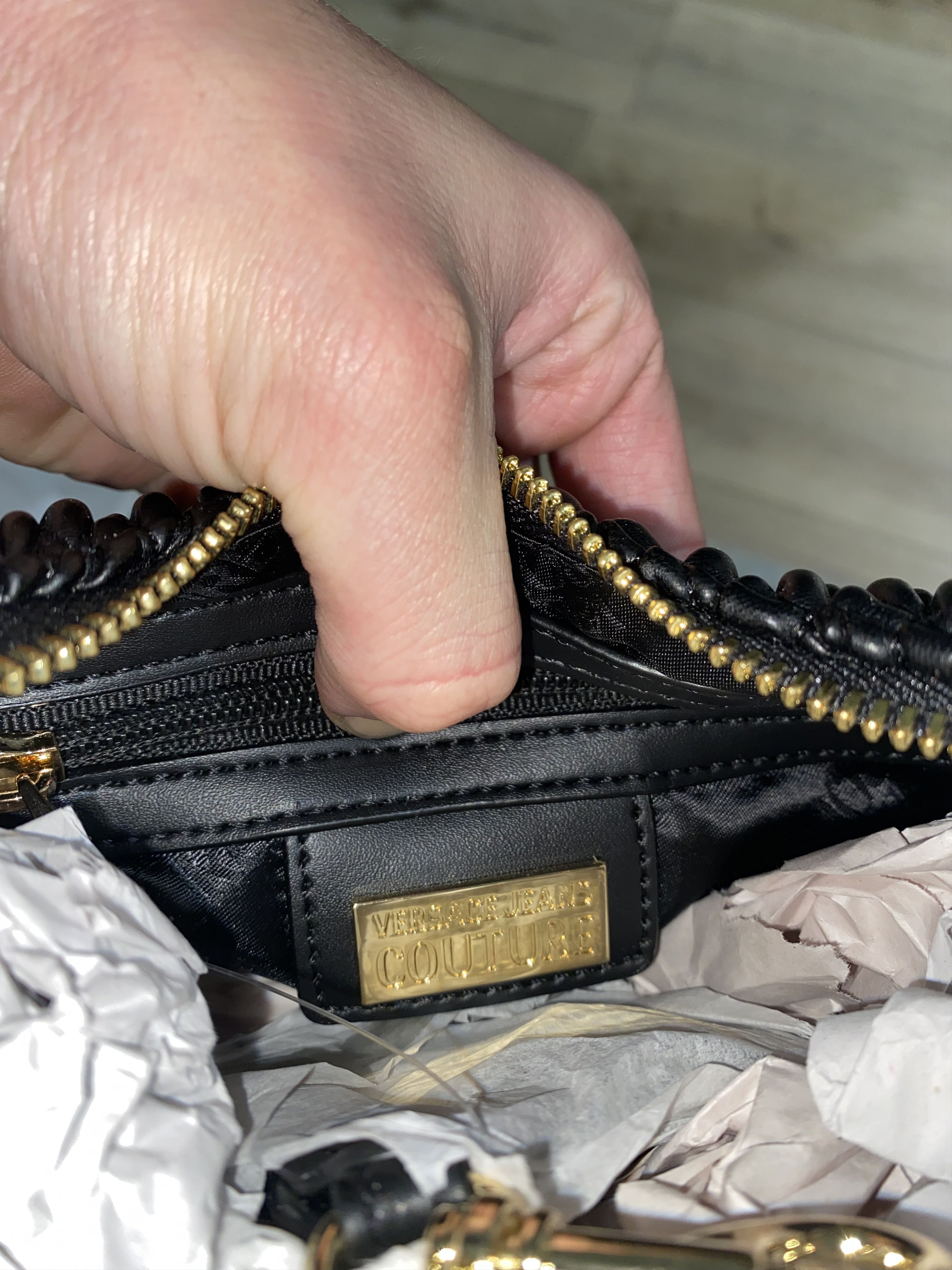 Versace Jeans Couture Versace Jeans Couture logo-plaque quilted shoulder bag Size ONE SIZE - 11 Thumbnail