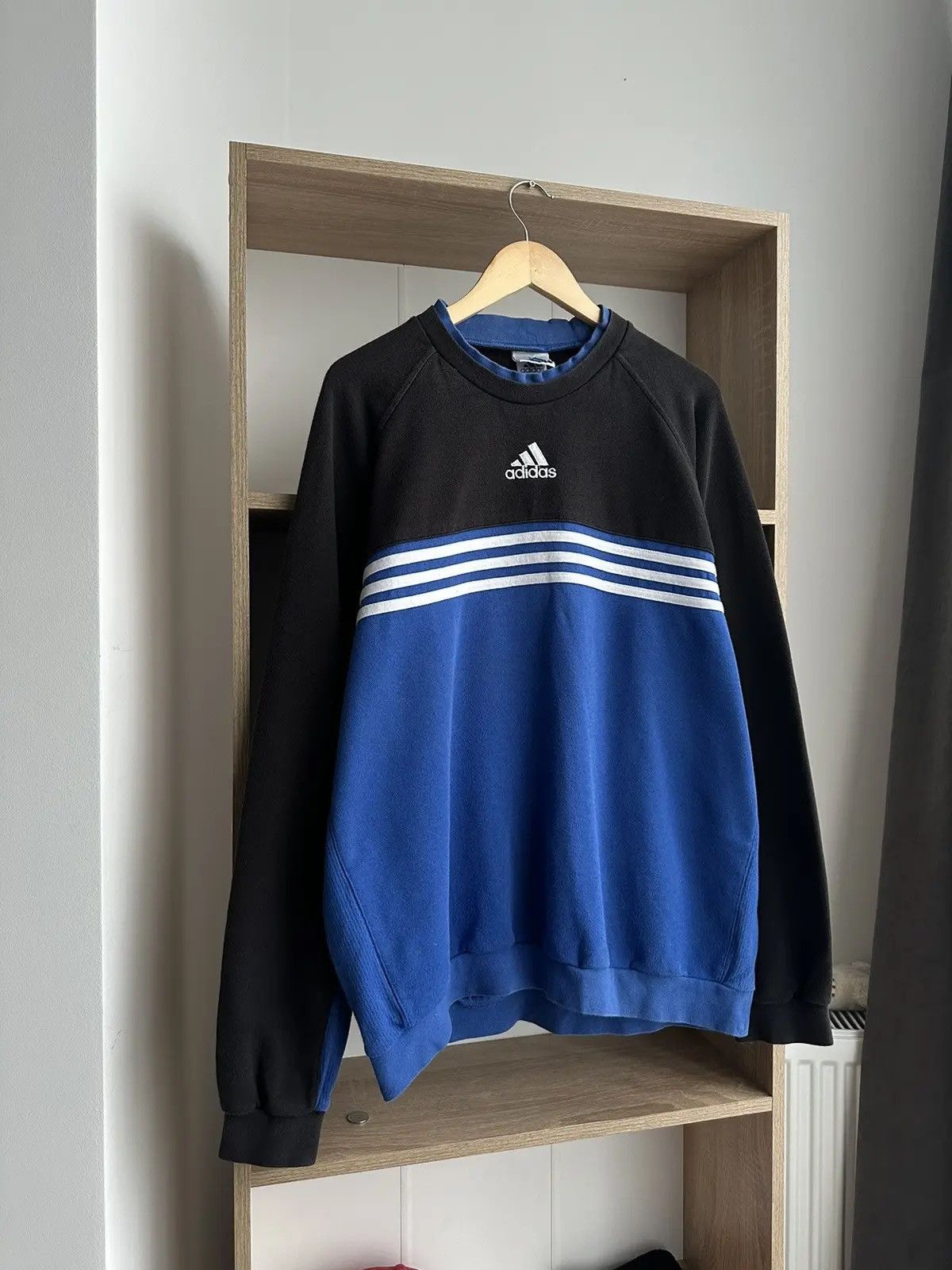 Vintage Adidas Sweatshirt Center Logo