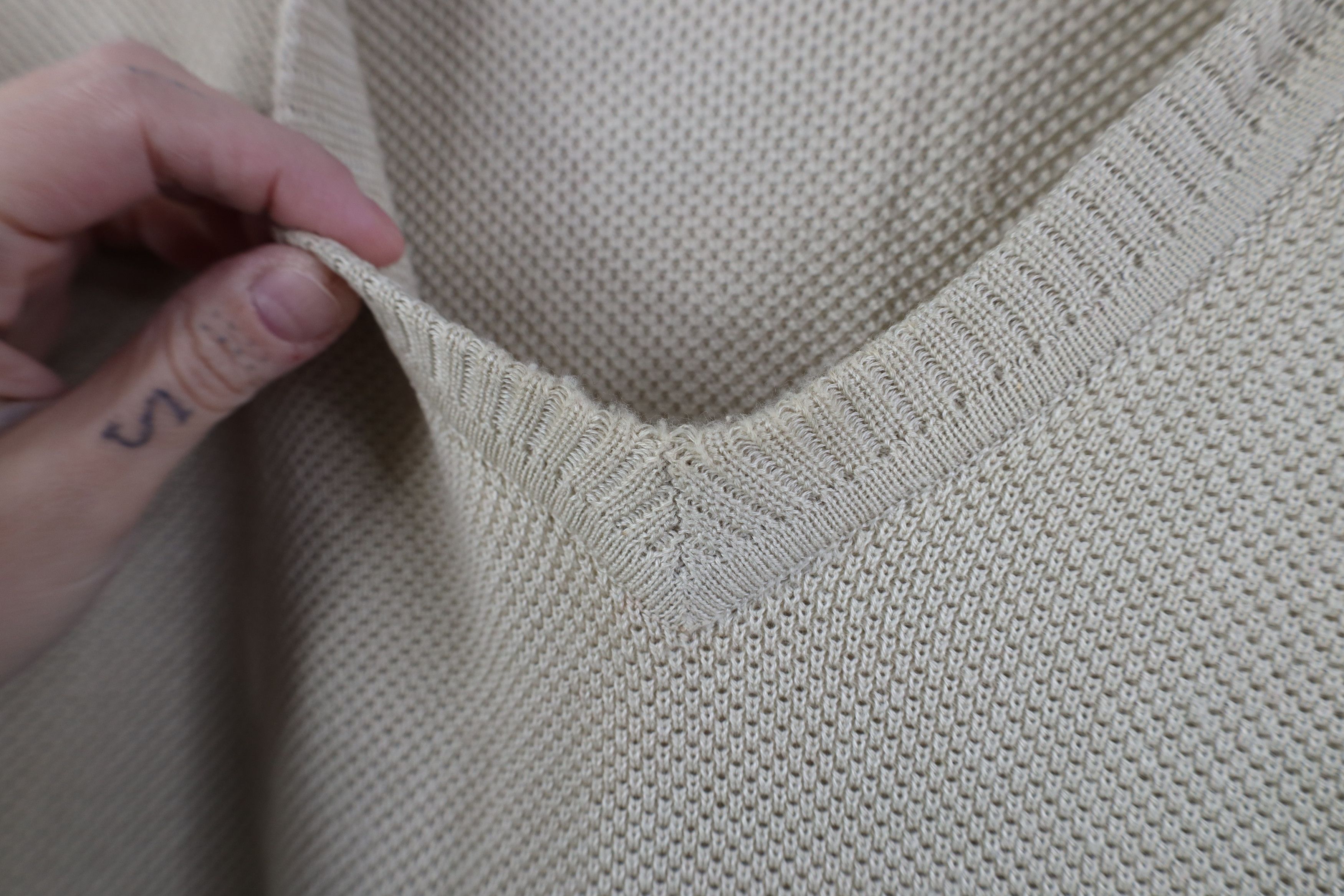 Vintage Vintage 90s Streetwear Thermal Knit Sweater Vest Beige Size US XXL / EU 58 / 5 - 7 Thumbnail