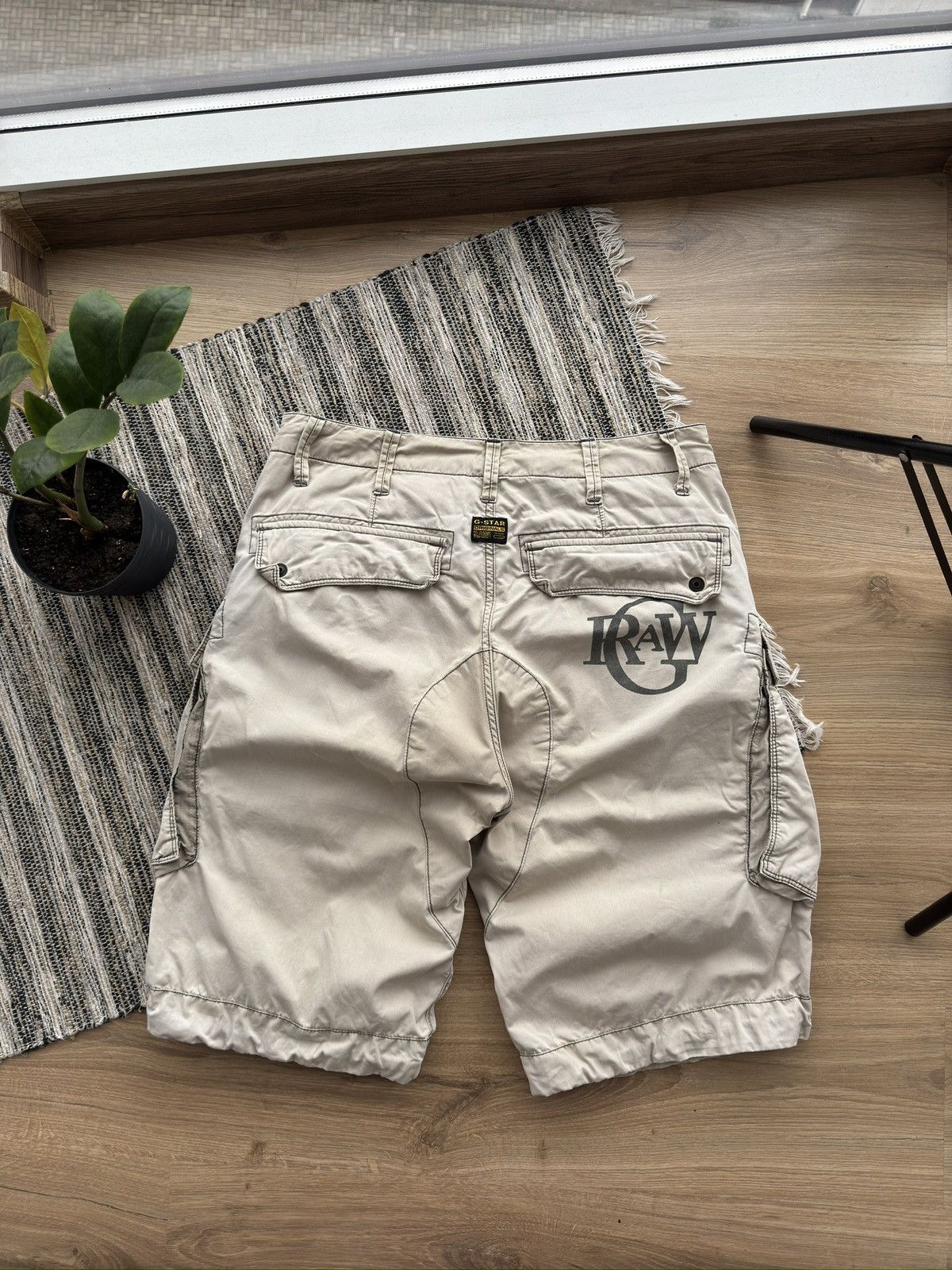 G-Star Vintage G star Raw Big logo multi pocket Cargo Y2K Shorts Size US 30 / EU 46 - 1 Thumbnail