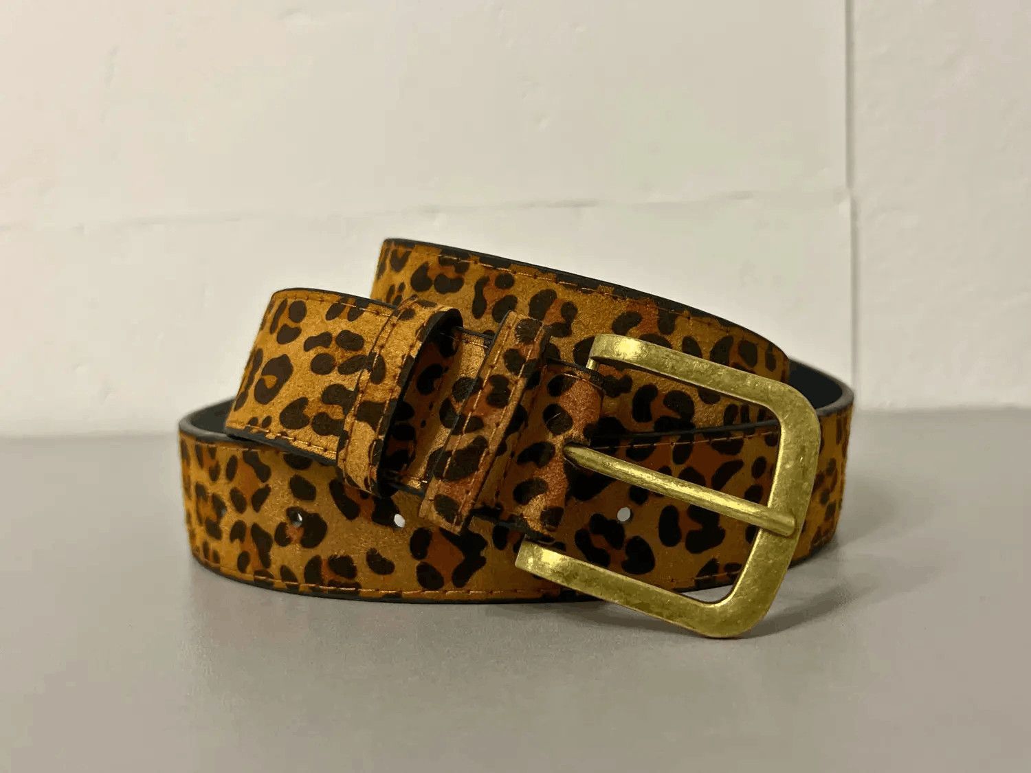 Japanese Brand 2000s leopard cheetah print belt Size 32 - 3 Thumbnail
