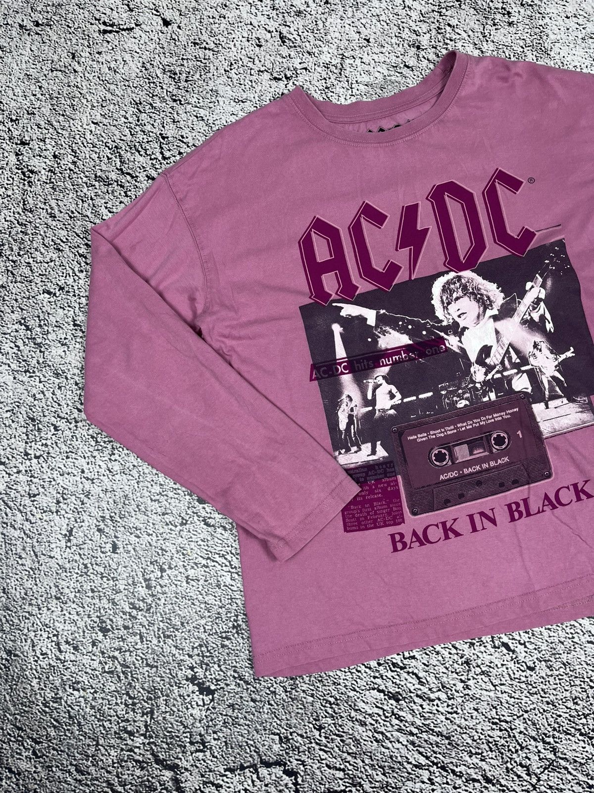 Band Tees Vintage AC/DC pink logo rock band longsleeve size S Size US S / EU 44-46 / 1 - 2 Thumbnail