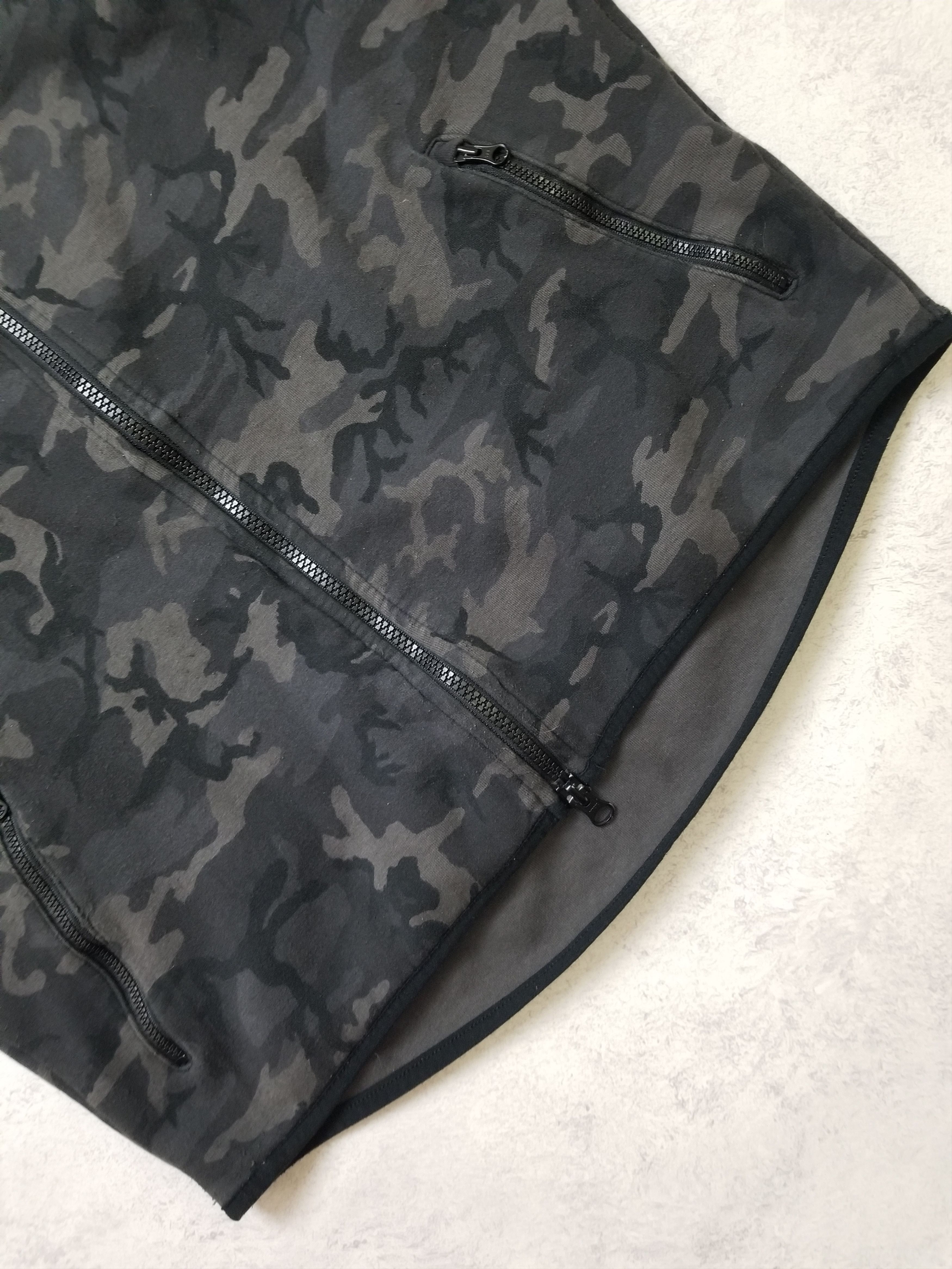 Nike Nike Tech Fleece Camo Windrunner Size US L / EU 52-54 / 3 - 8 Thumbnail