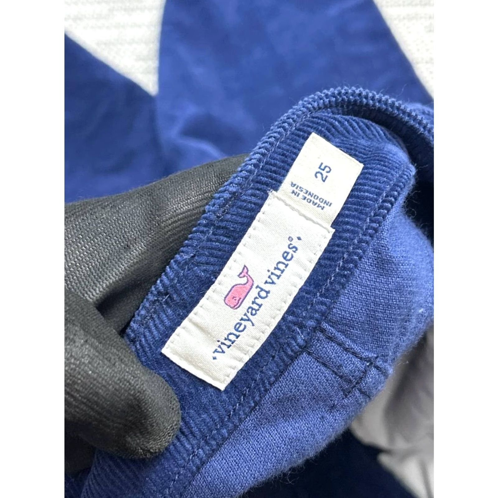 Vineyard Vines Vineyard Vines Corduroy Pants Womens 25 Blue Mid Rise Straight Leg Frayed Hem Corduroy Pants Womens 25 Blue Mid Rise Straight Leg Frayed Hem Size 42" / US 20 - 7 Thumbnail