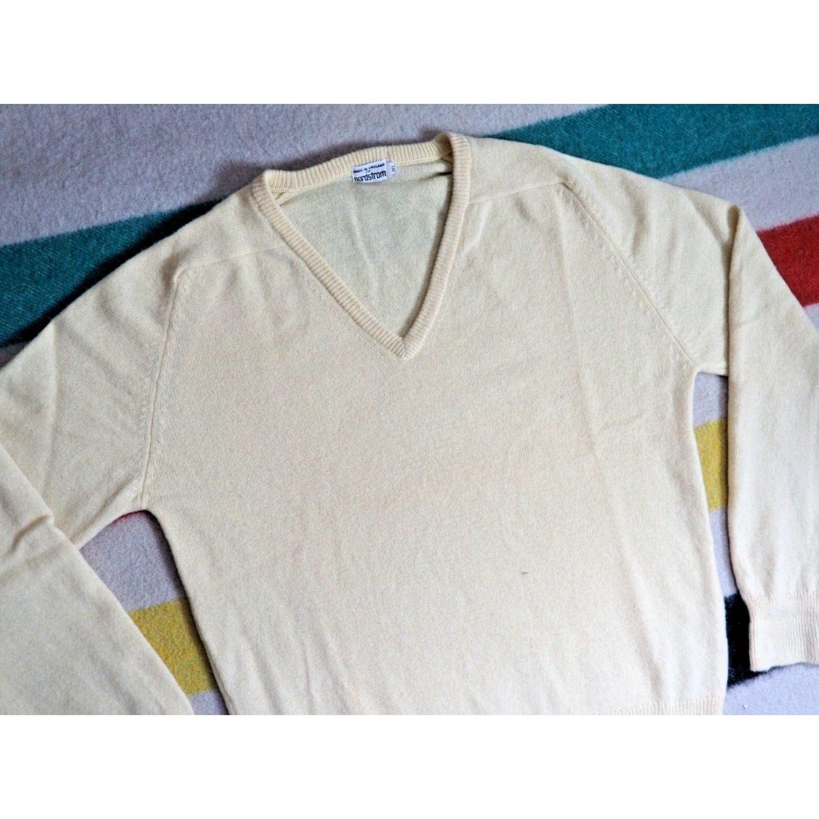 Nordstrom VTG 70s Nordstrom England Pastel Yellow Wool V-Neck Ivy Pullover Sweater Mens L Size US L / EU 52-54 / 3 - 4 Thumbnail